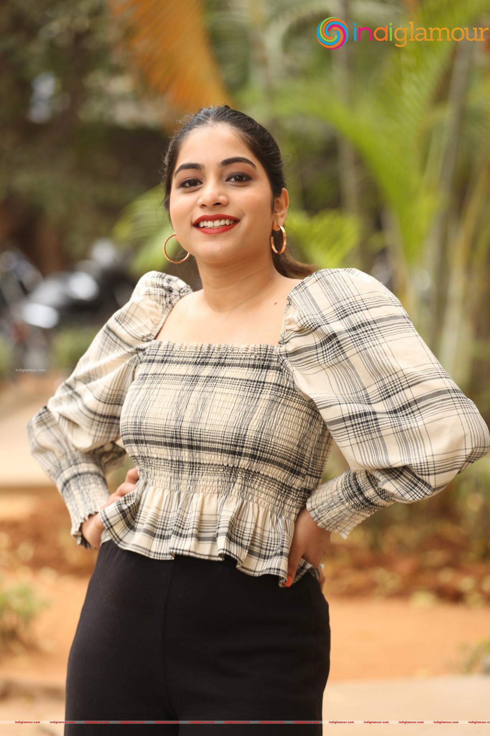 Punarnavi Bhupalam Actress hd photo