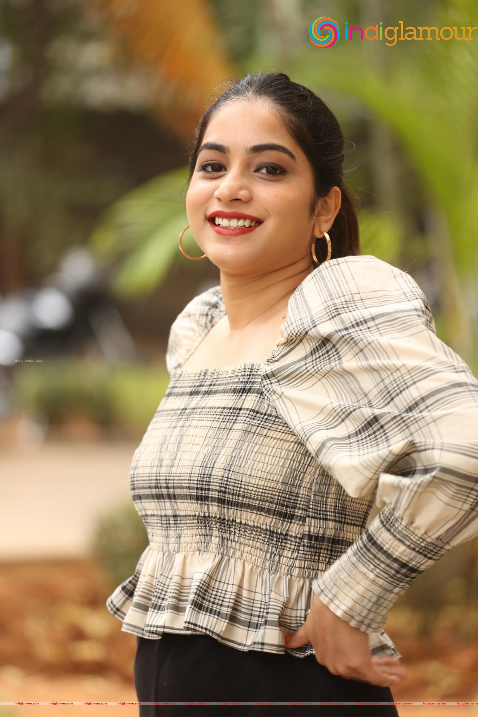 Punarnavi Bhupalam Actress hd photo
