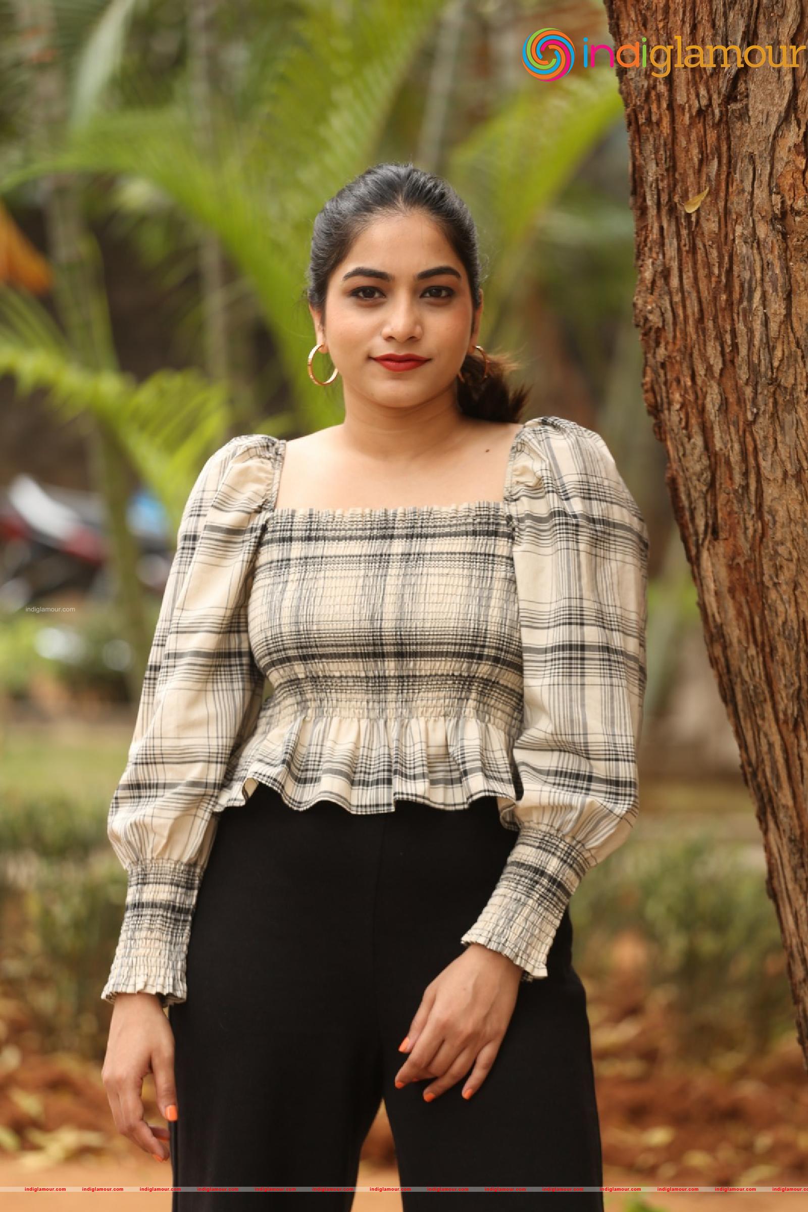 Punarnavi Bhupalam Actress hd photo