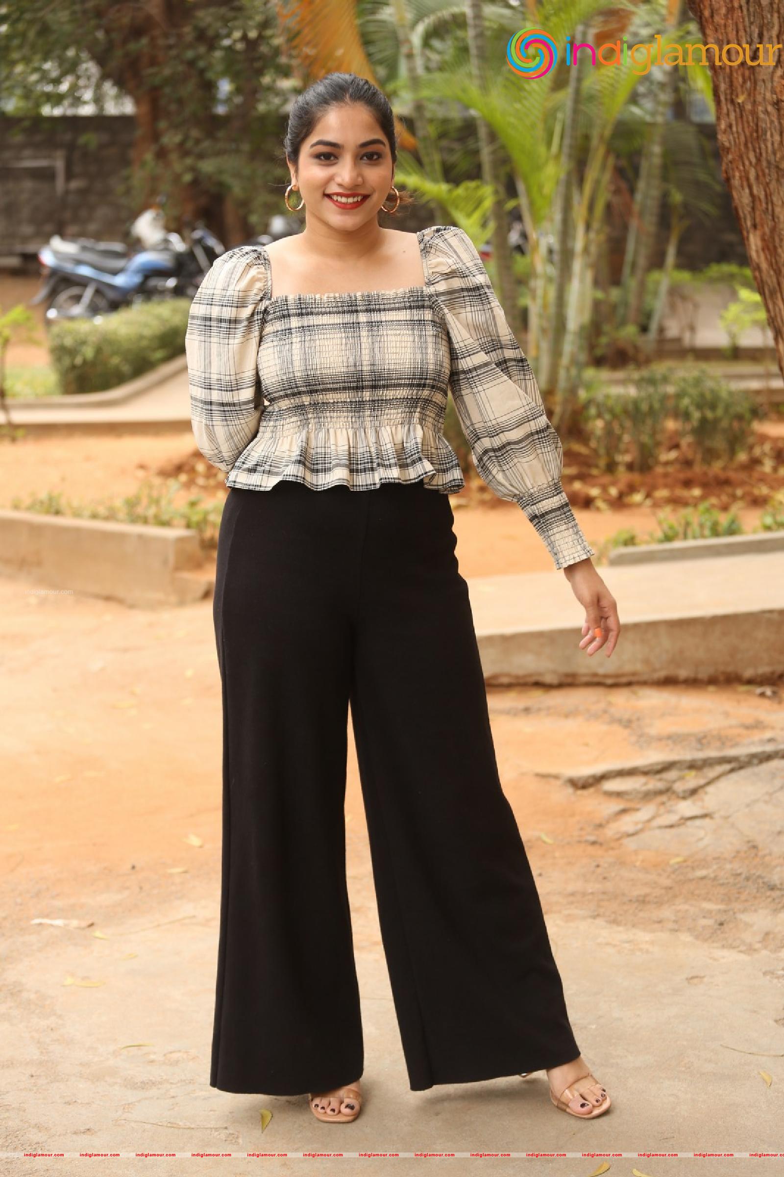 Punarnavi Bhupalam Actress hd photo