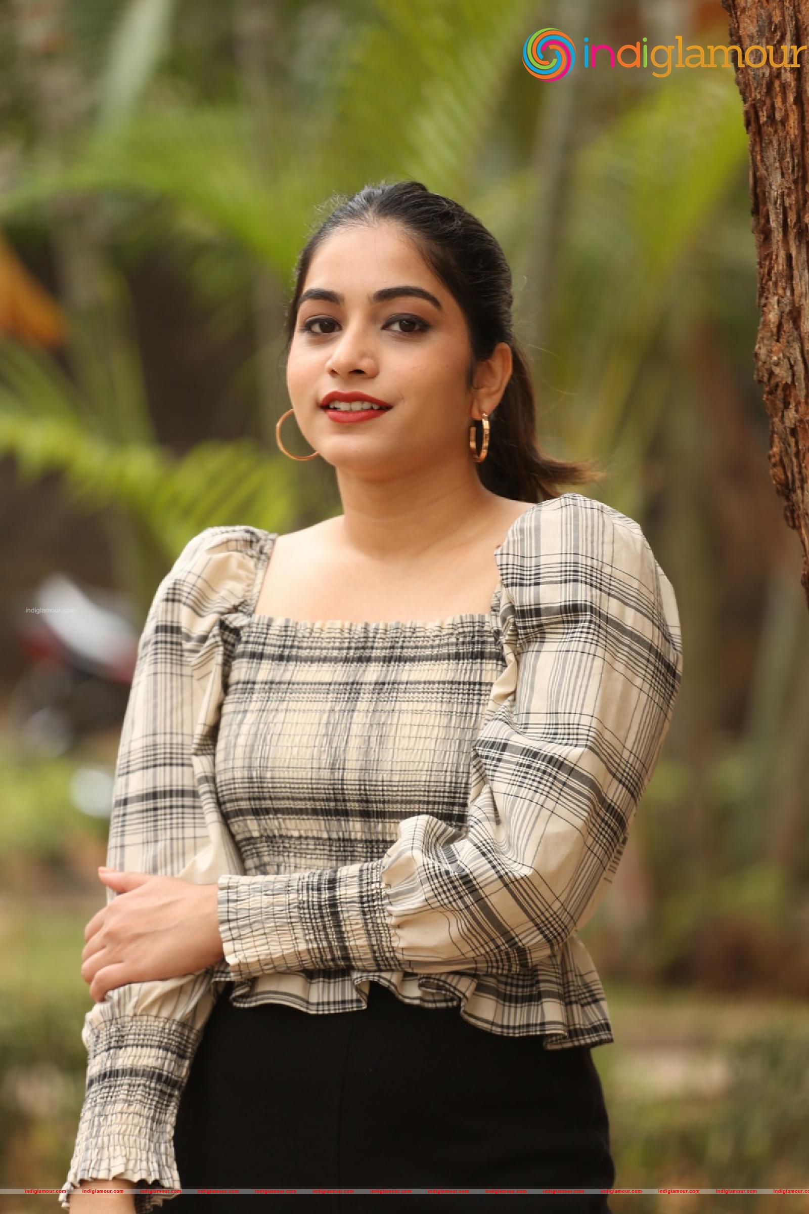 Punarnavi Bhupalam Actress hd photo