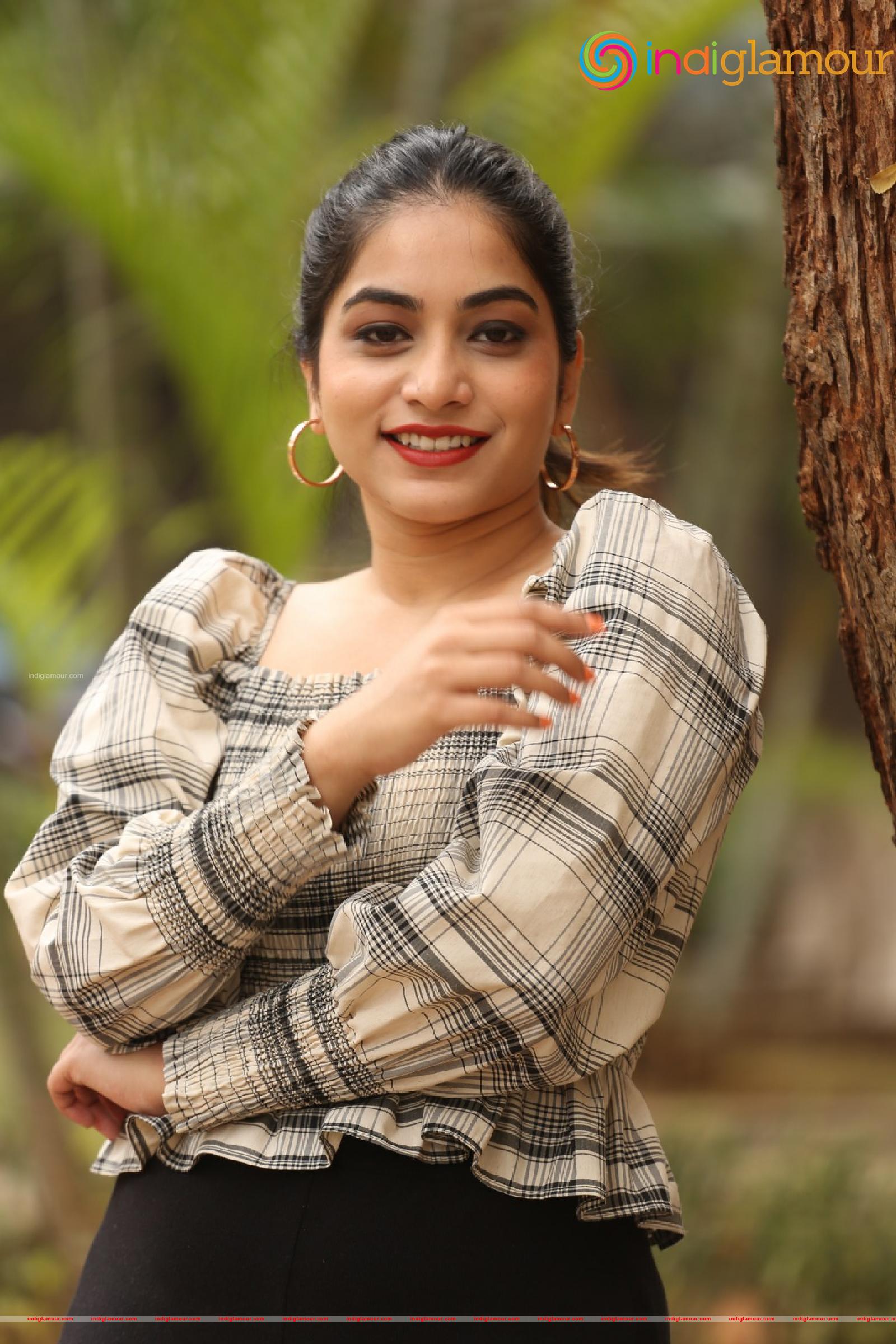 Punarnavi Bhupalam Actress hd photo