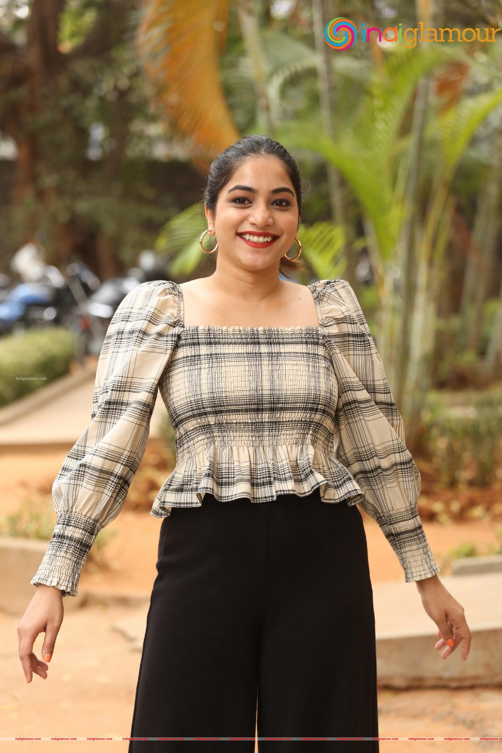 Punarnavi Bhupalam Actress hd photo