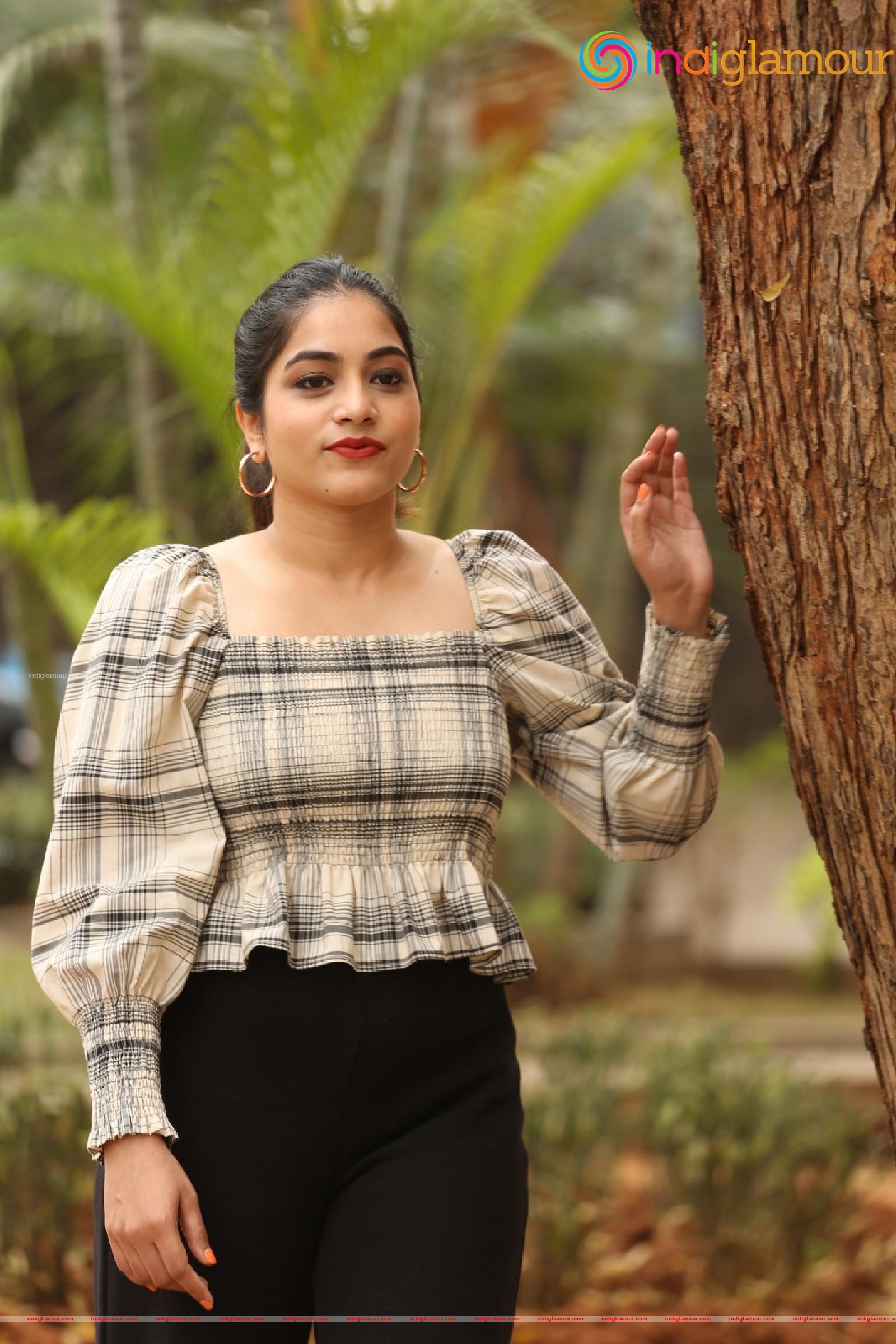 Punarnavi Bhupalam Actress hd photo