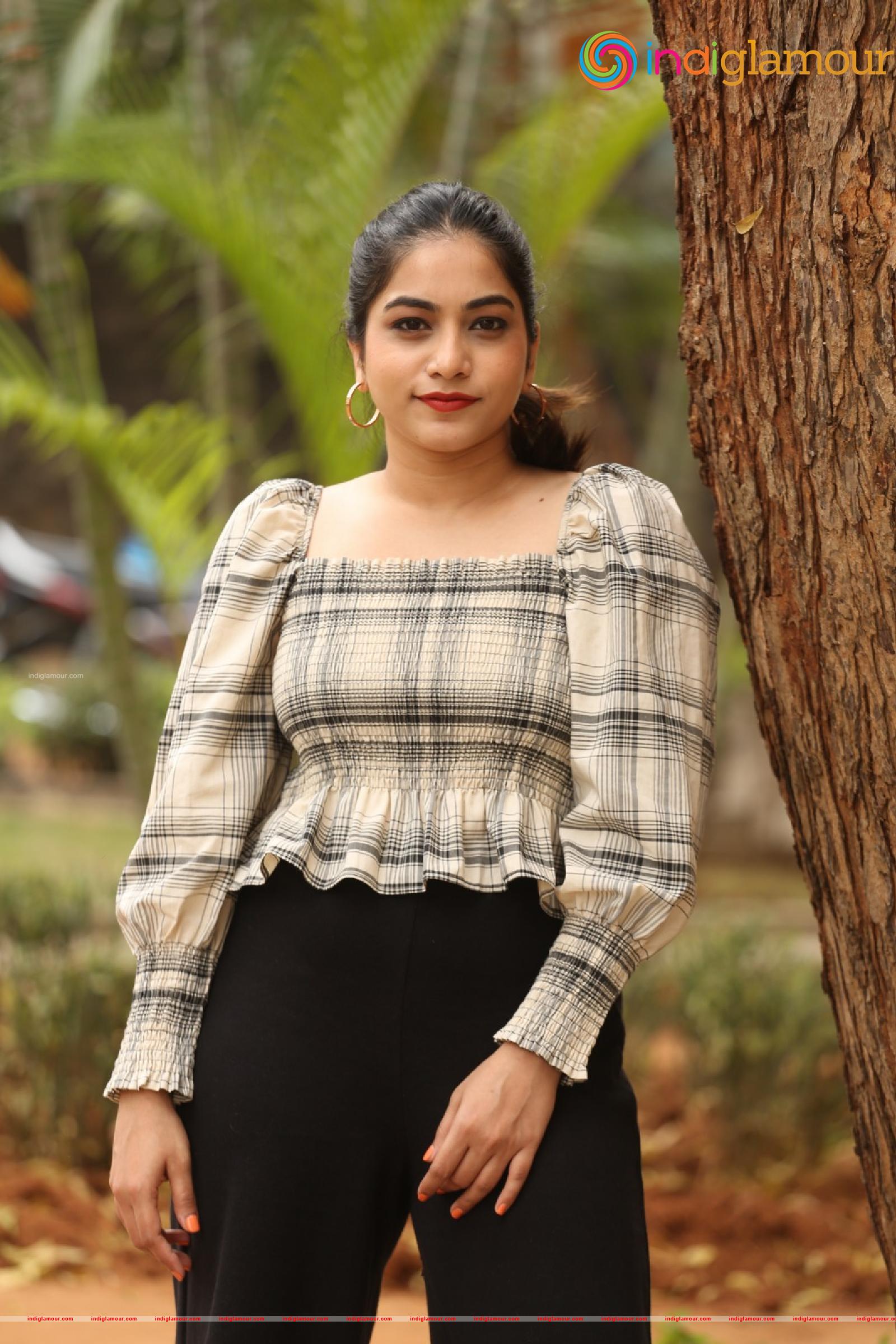 Punarnavi Bhupalam Actress hd photo