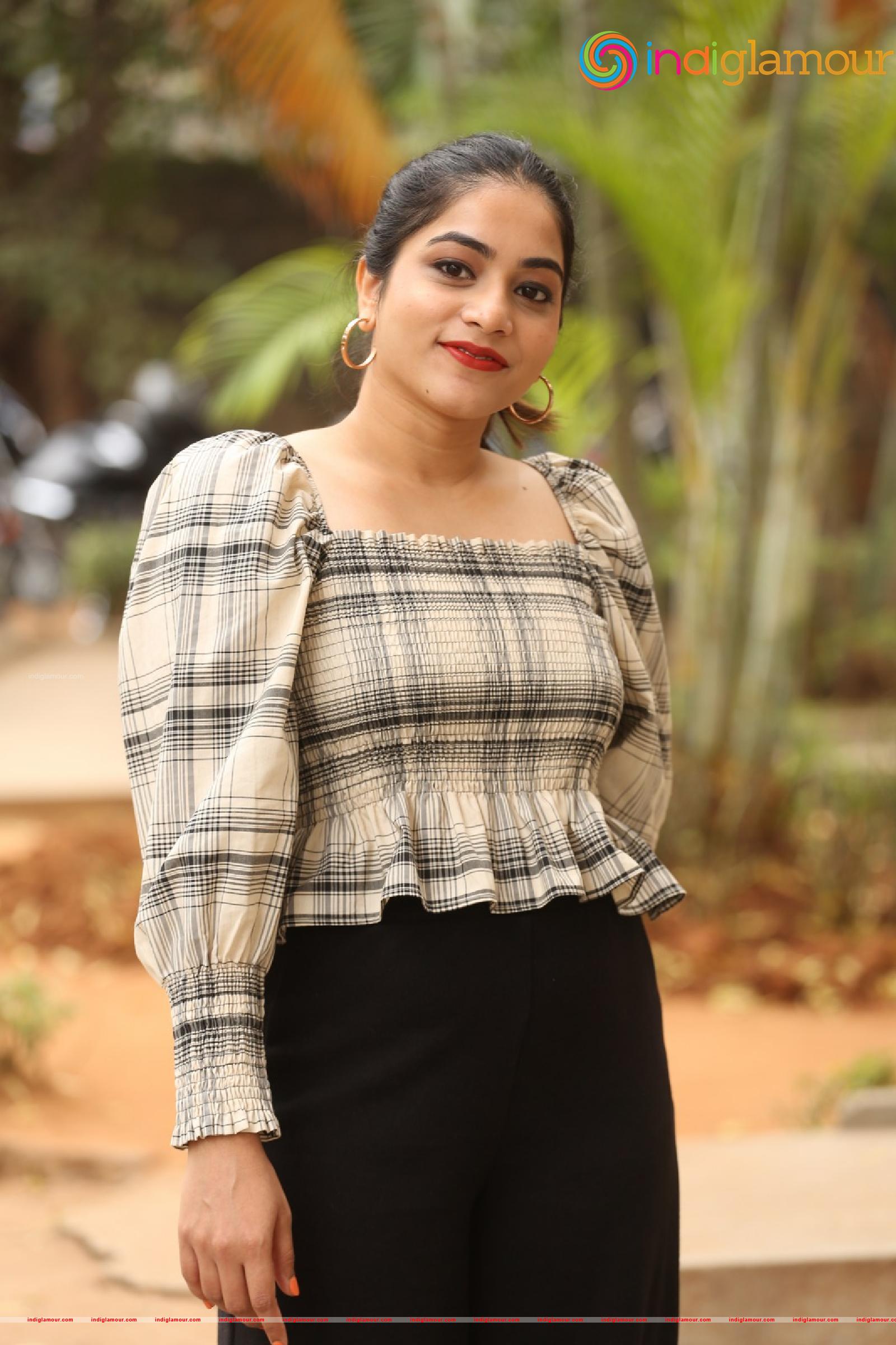 Punarnavi Bhupalam Actress hd photo
