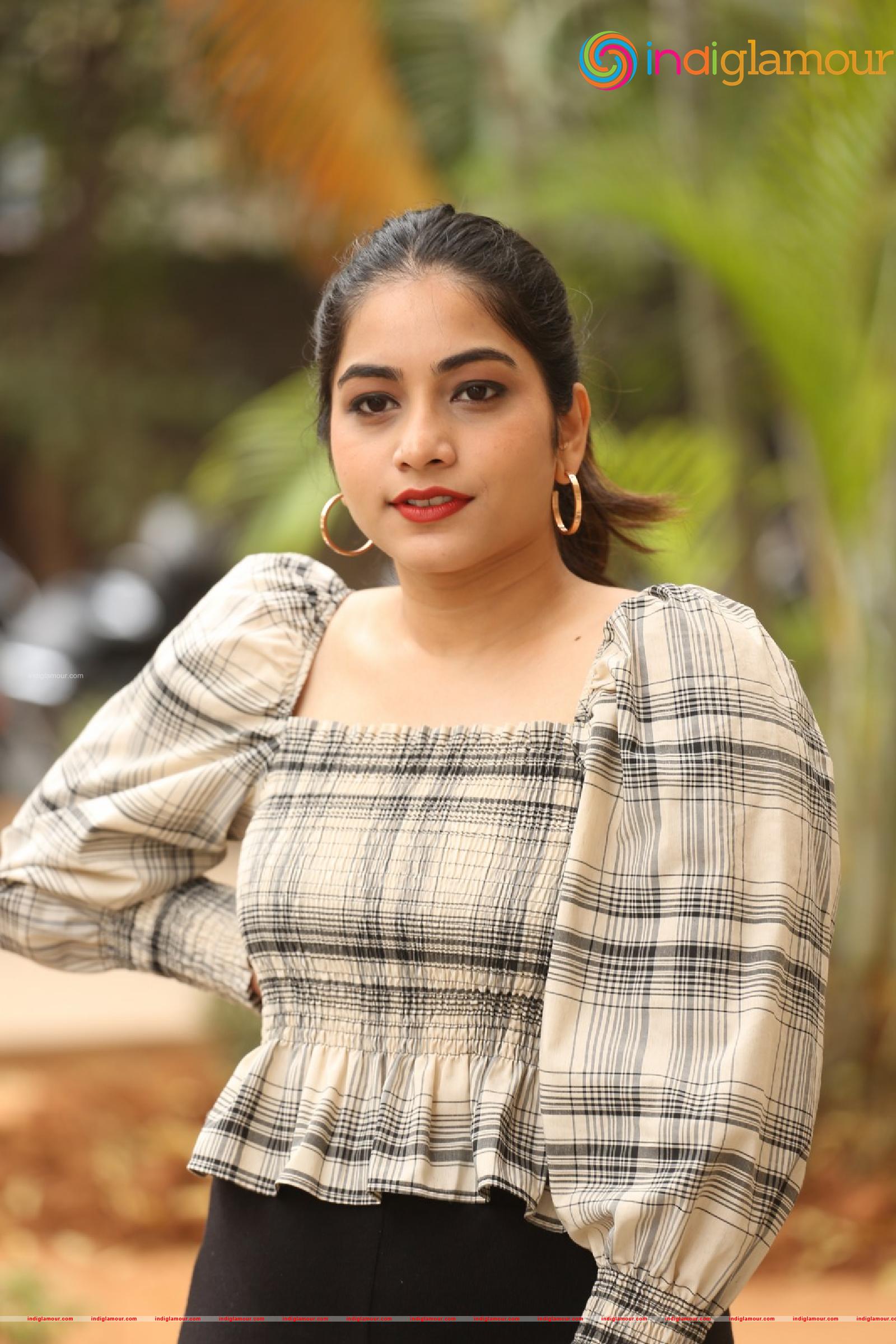 Punarnavi Bhupalam Actress hd photo