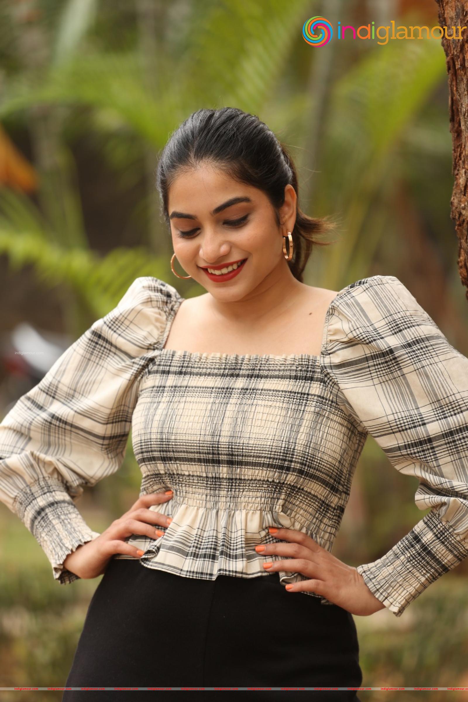 Punarnavi Bhupalam Actress hd photo