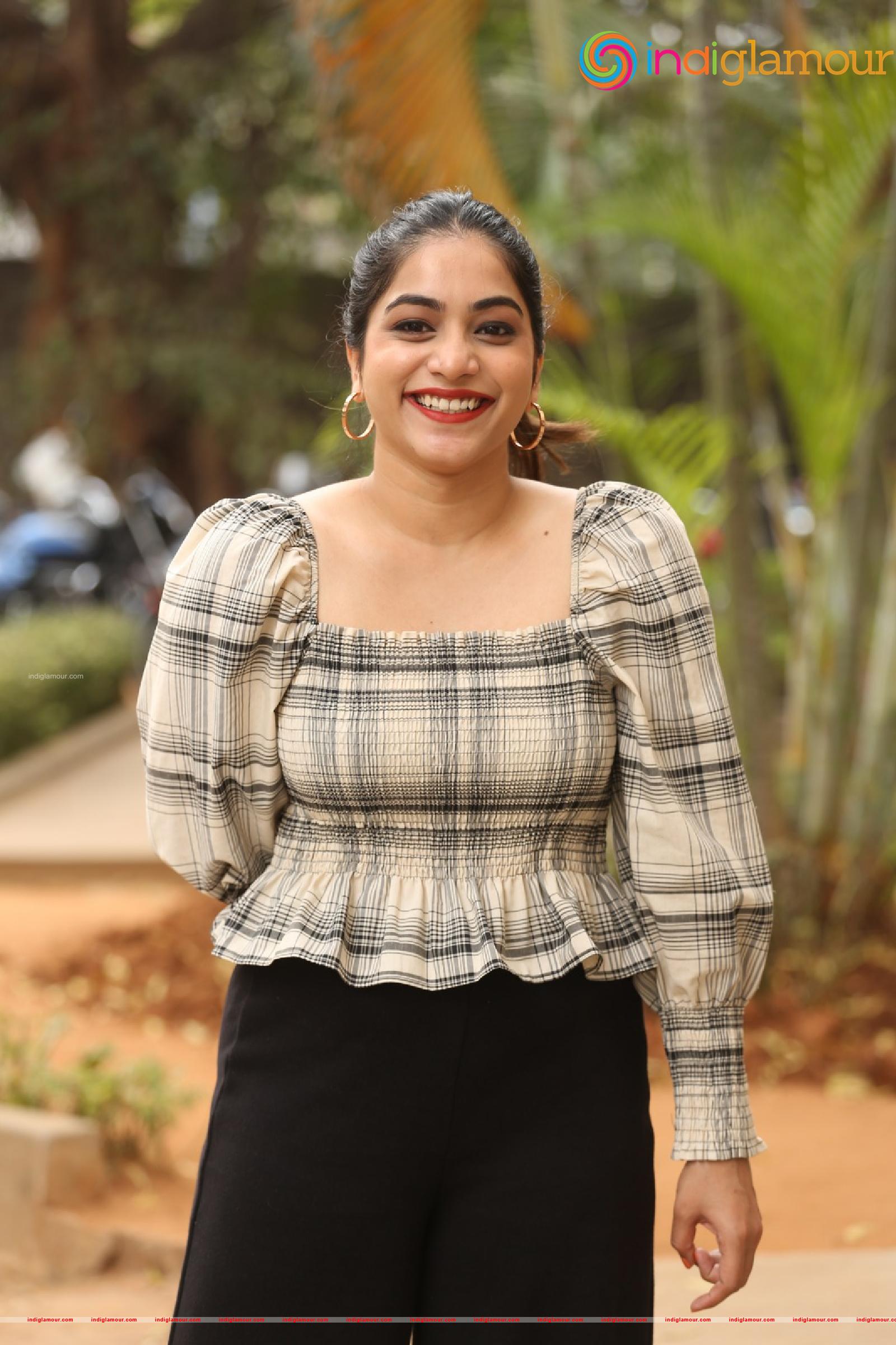 Punarnavi Bhupalam Actress hd photo