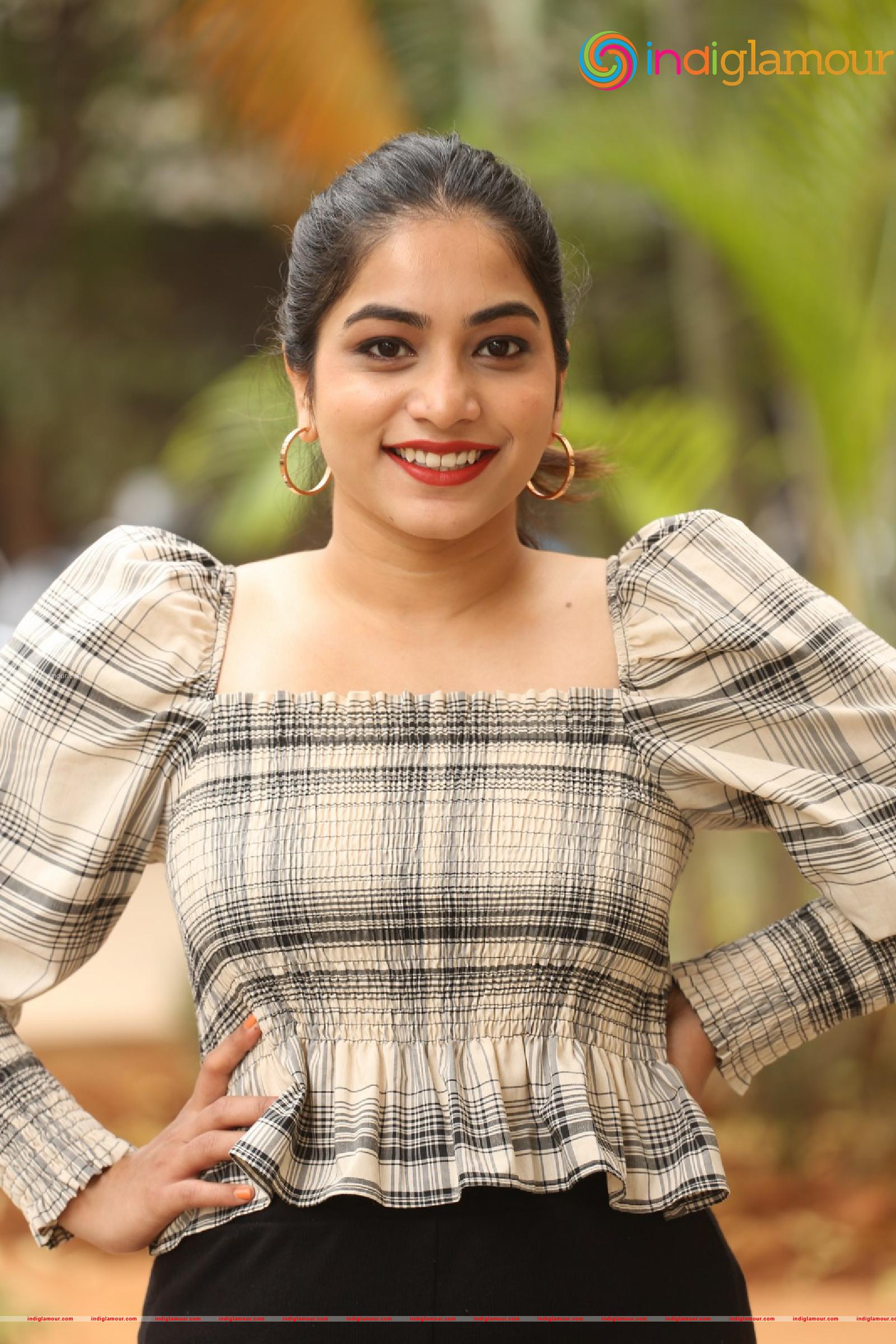 Punarnavi Bhupalam Actress hd photo