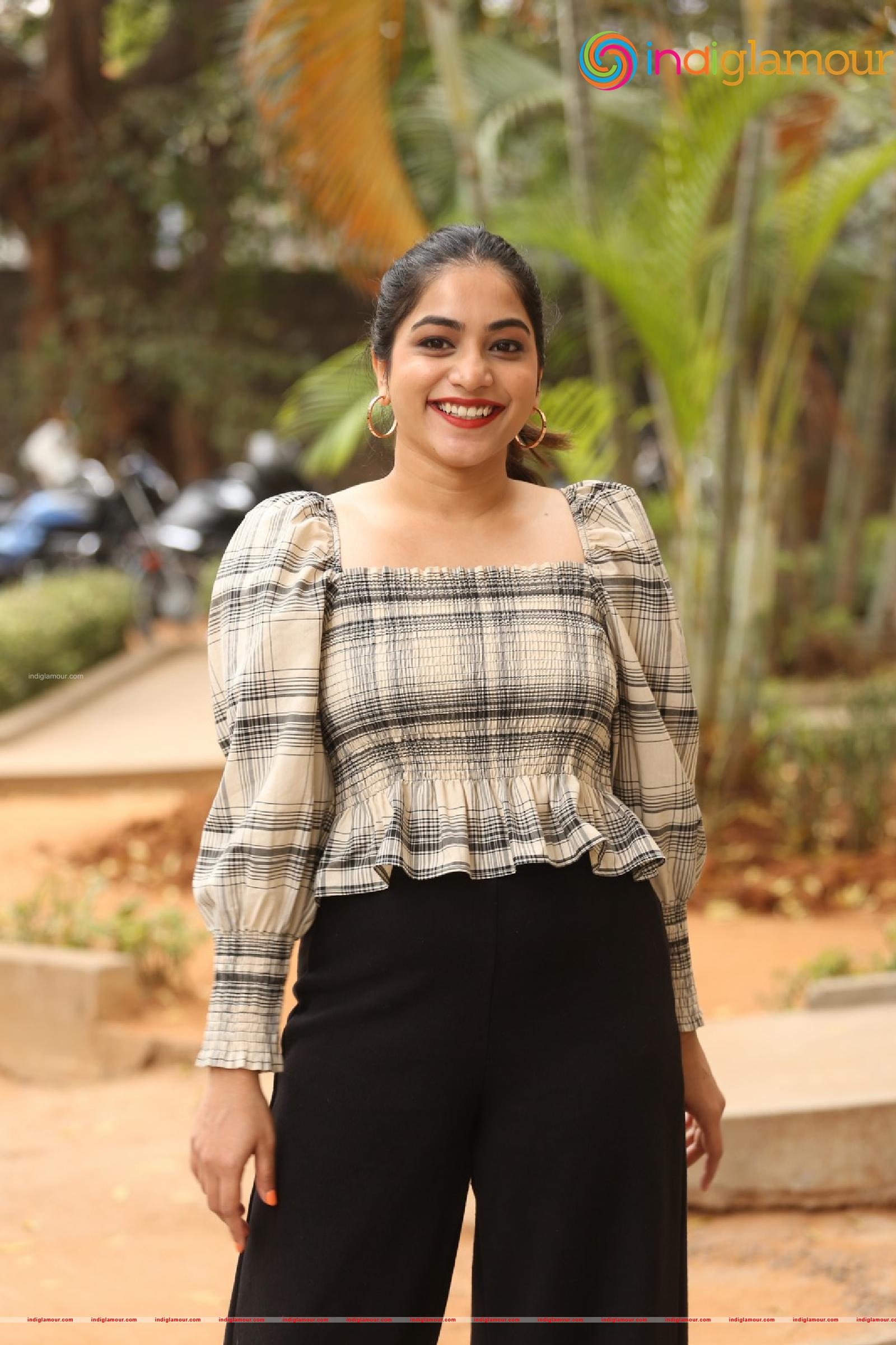 Punarnavi Bhupalam Actress hd photo