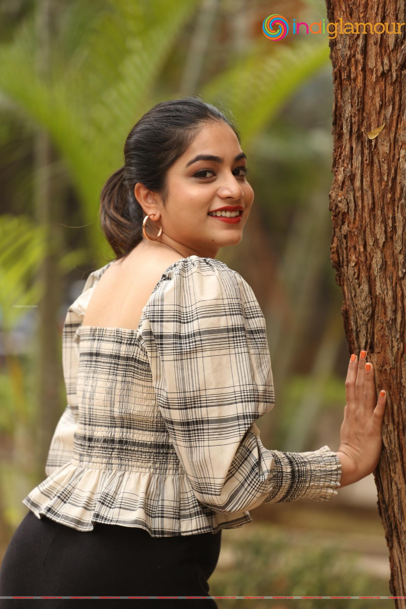 Punarnavi Bhupalam Actress hd photo