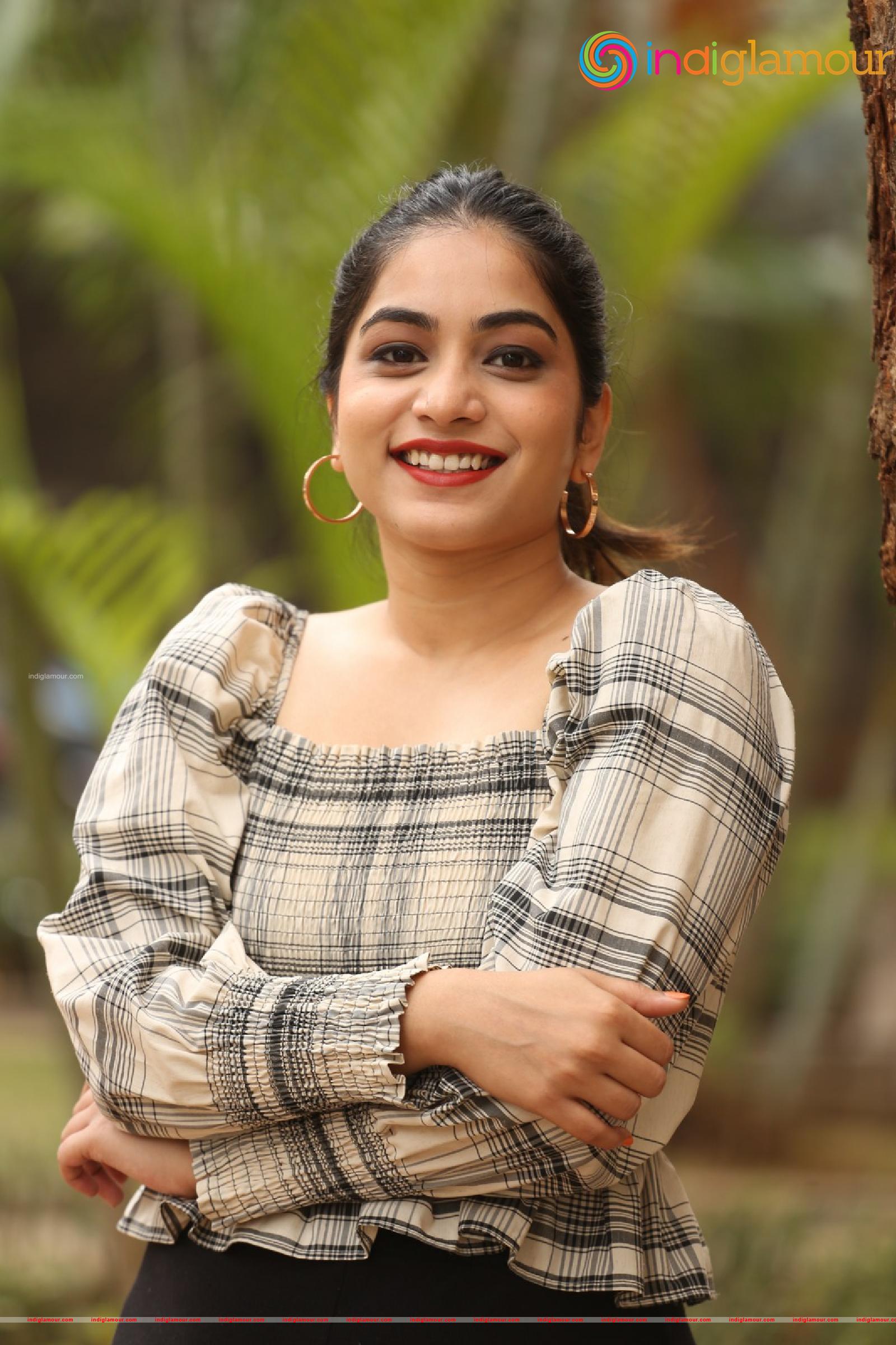 Punarnavi Bhupalam Actress hd photo