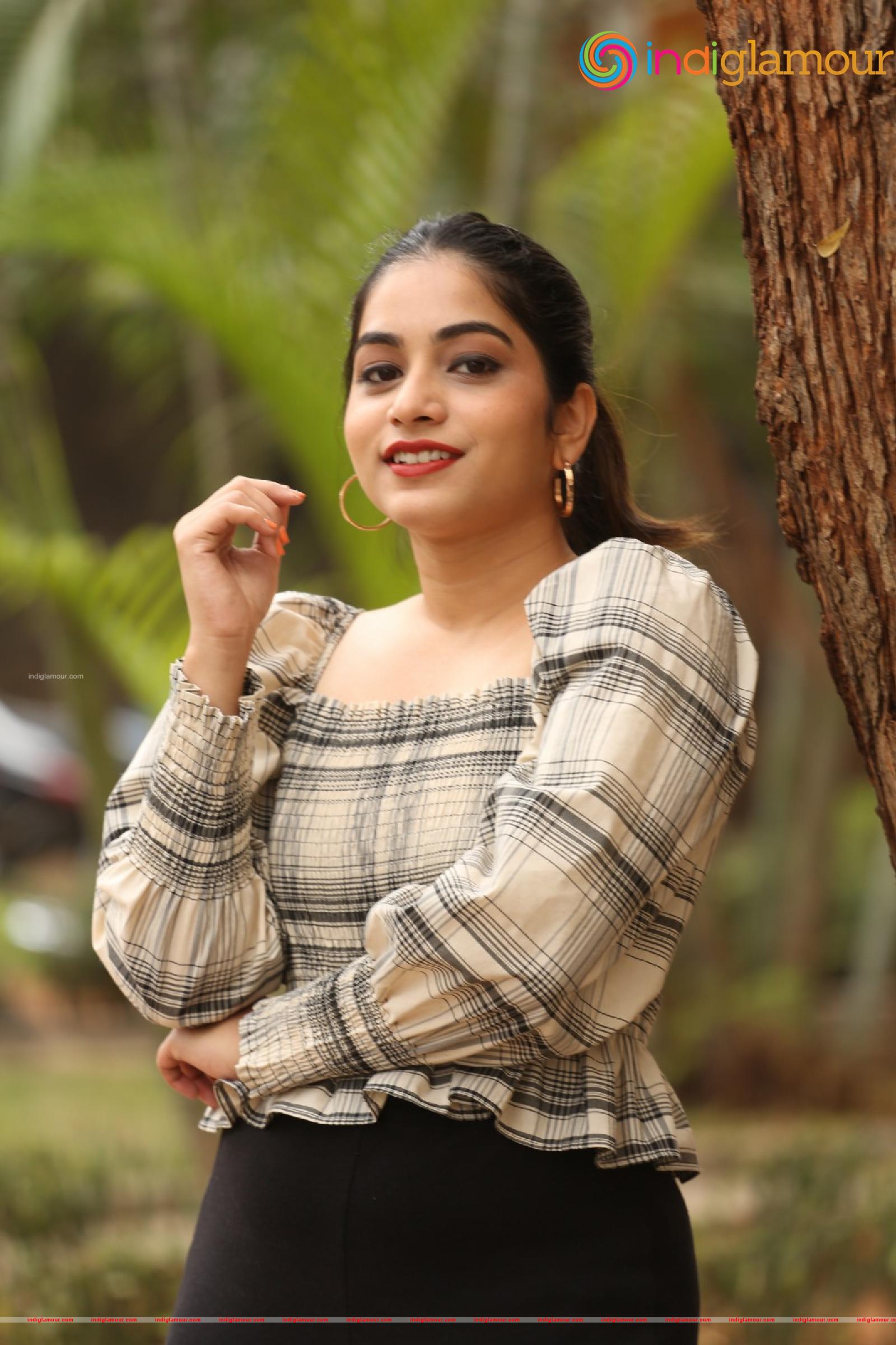 Punarnavi Bhupalam Actress hd photo