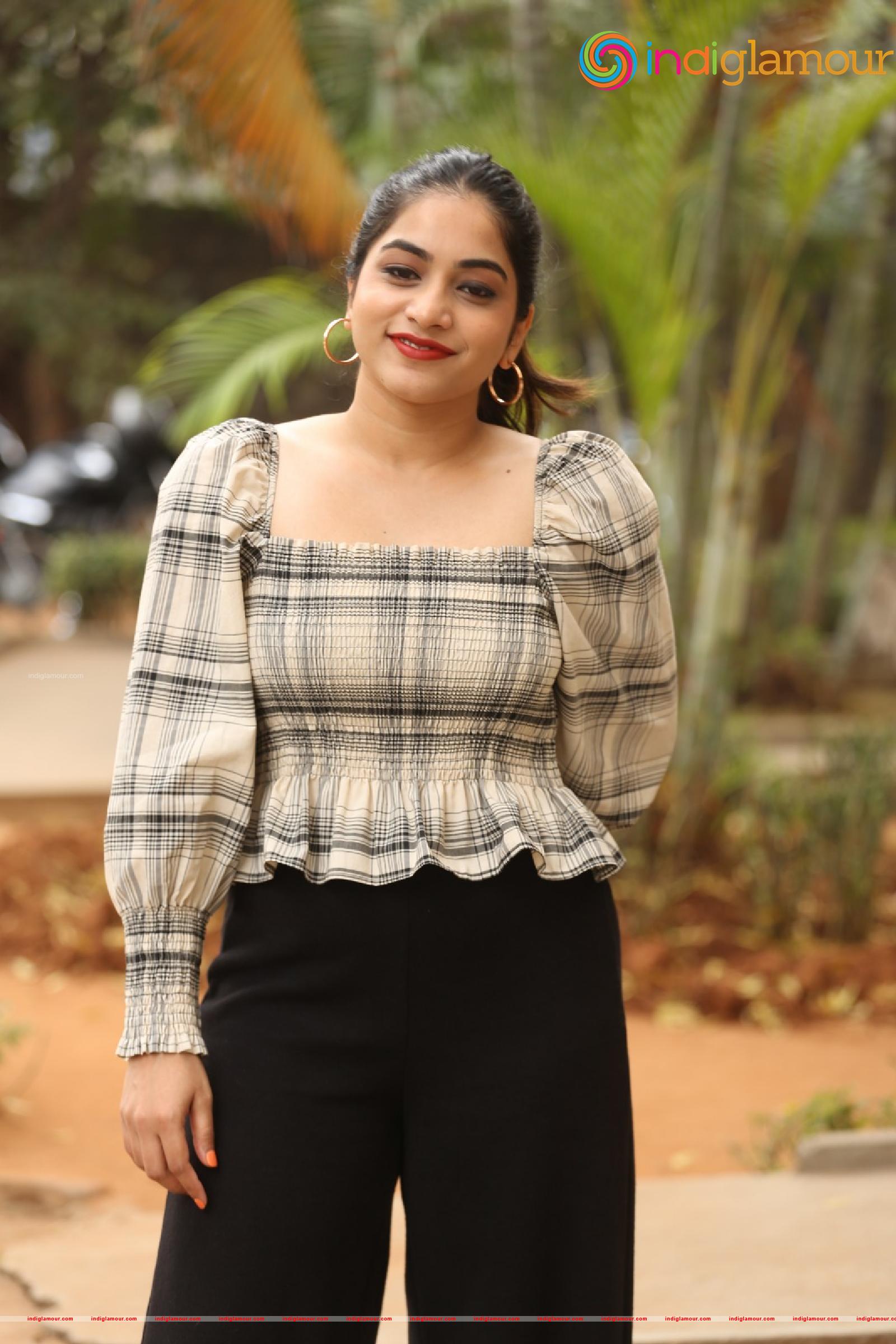 Punarnavi Bhupalam Actress hd photo