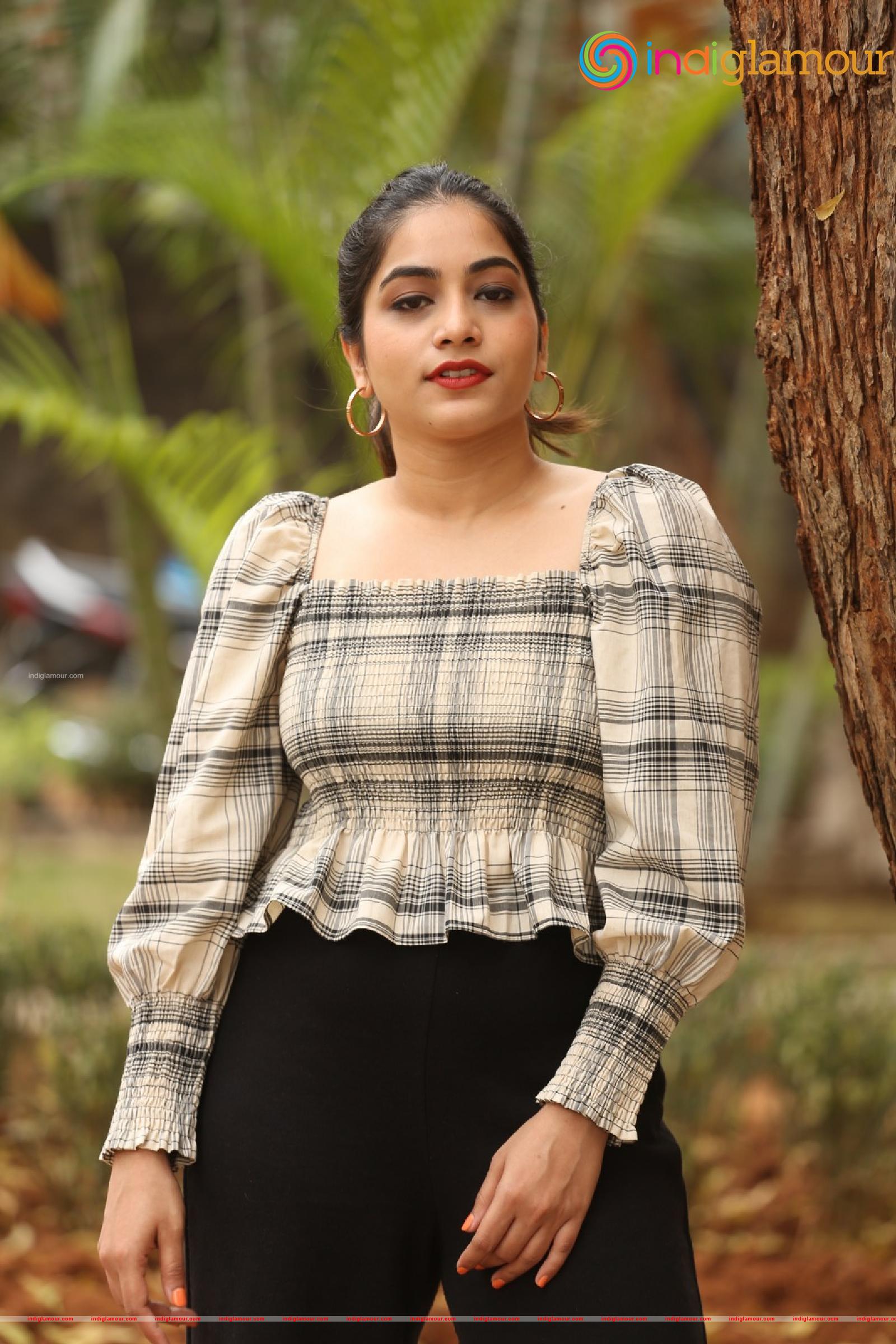 Punarnavi Bhupalam Actress hd photo