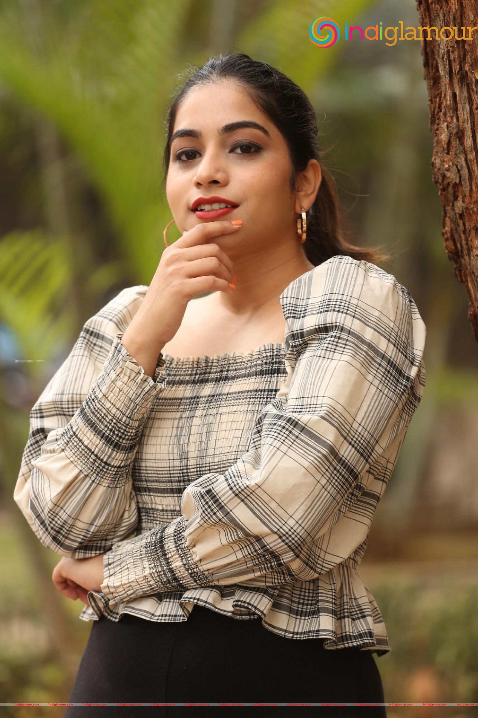 Punarnavi Bhupalam Actress hd photo