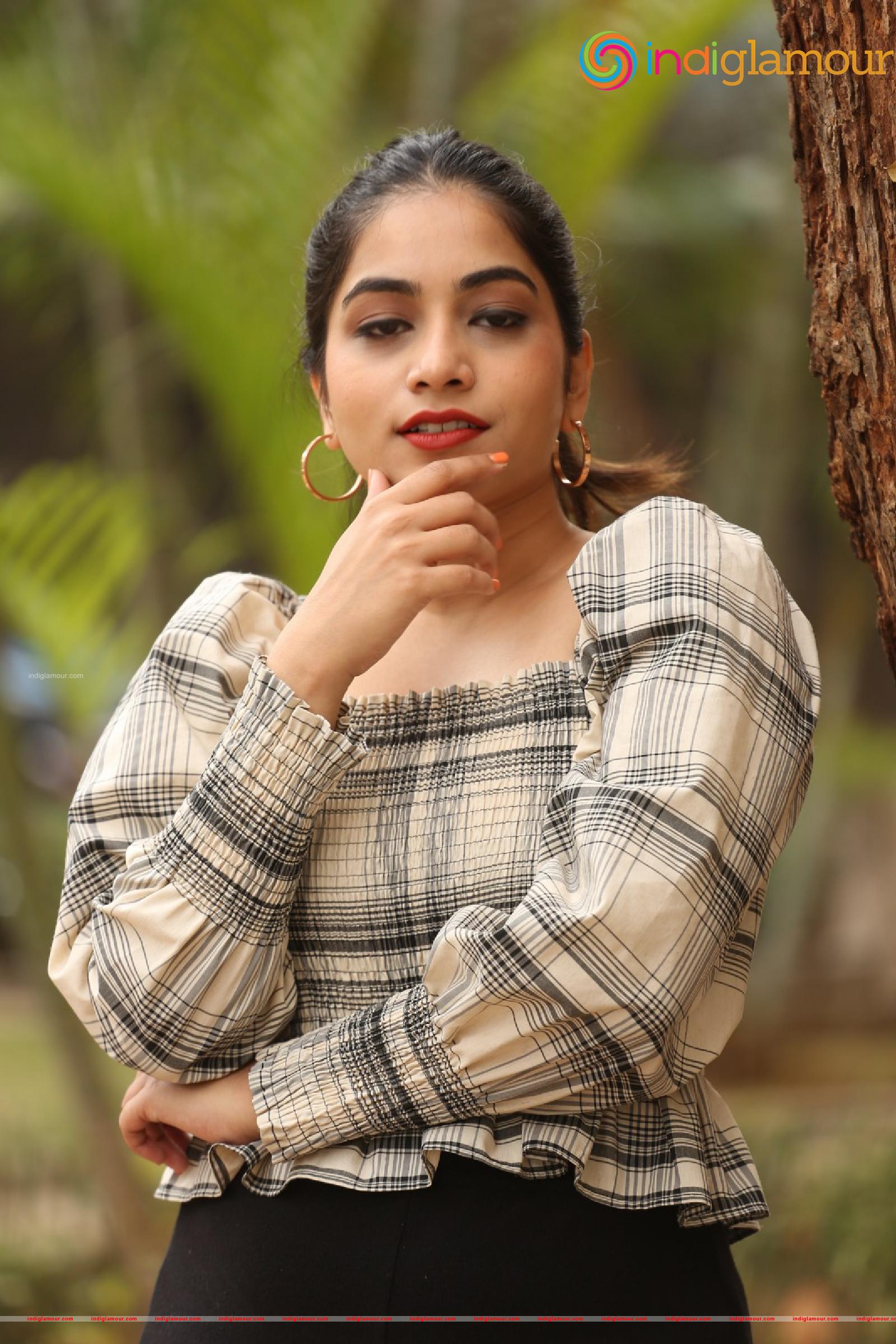 Punarnavi Bhupalam Actress hd photo