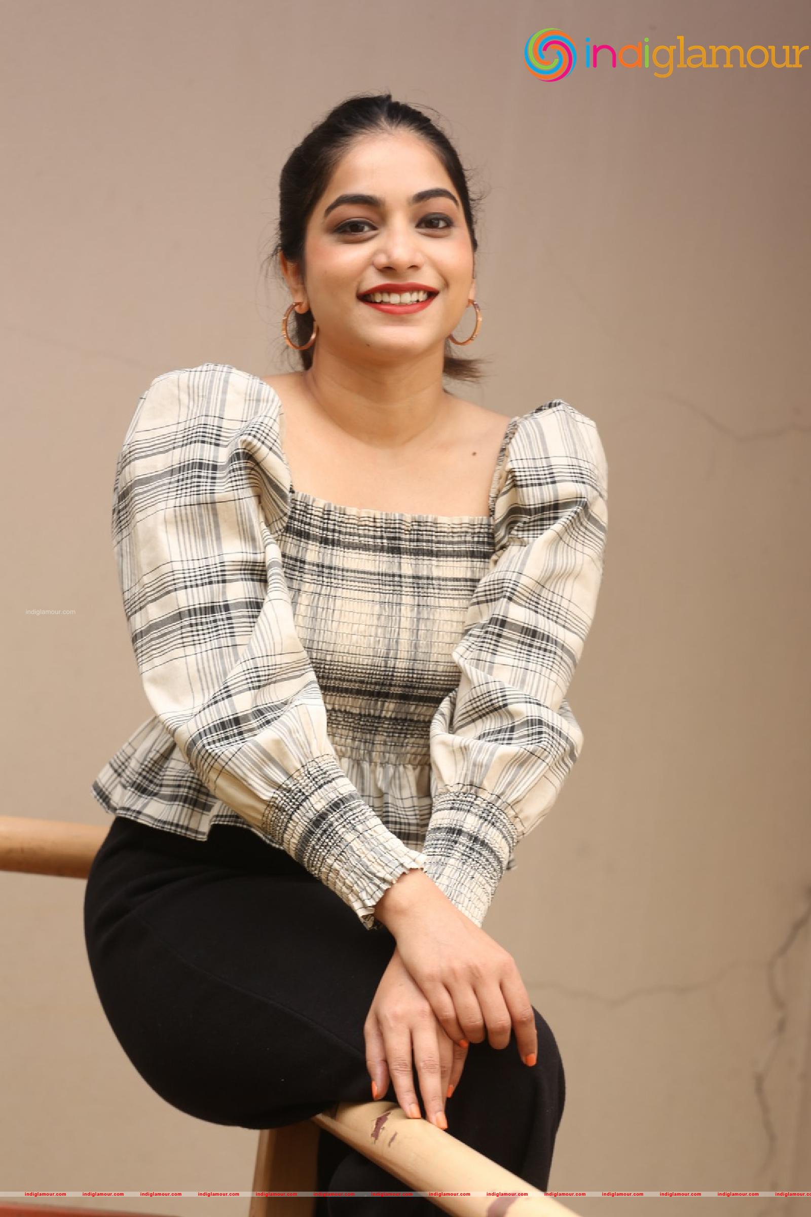 Punarnavi Bhupalam Actress hd photo