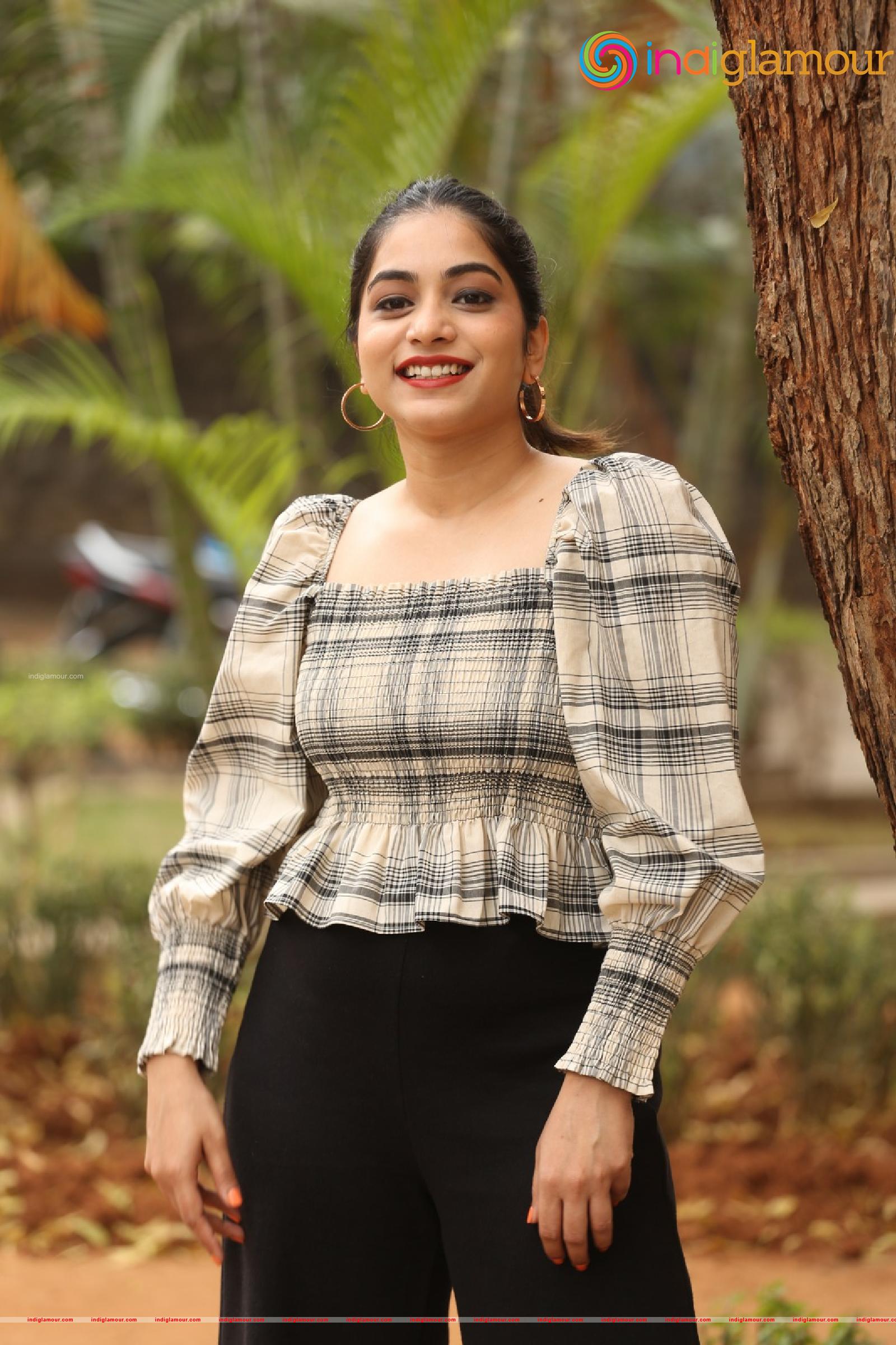 Punarnavi Bhupalam Actress hd photo
