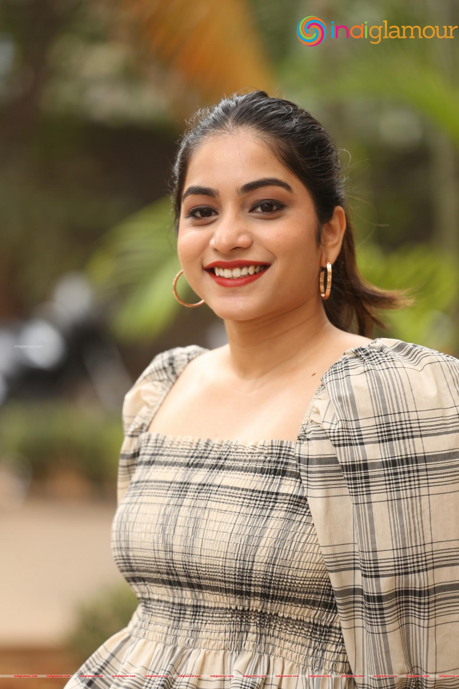 Punarnavi Bhupalam Actress hd photo