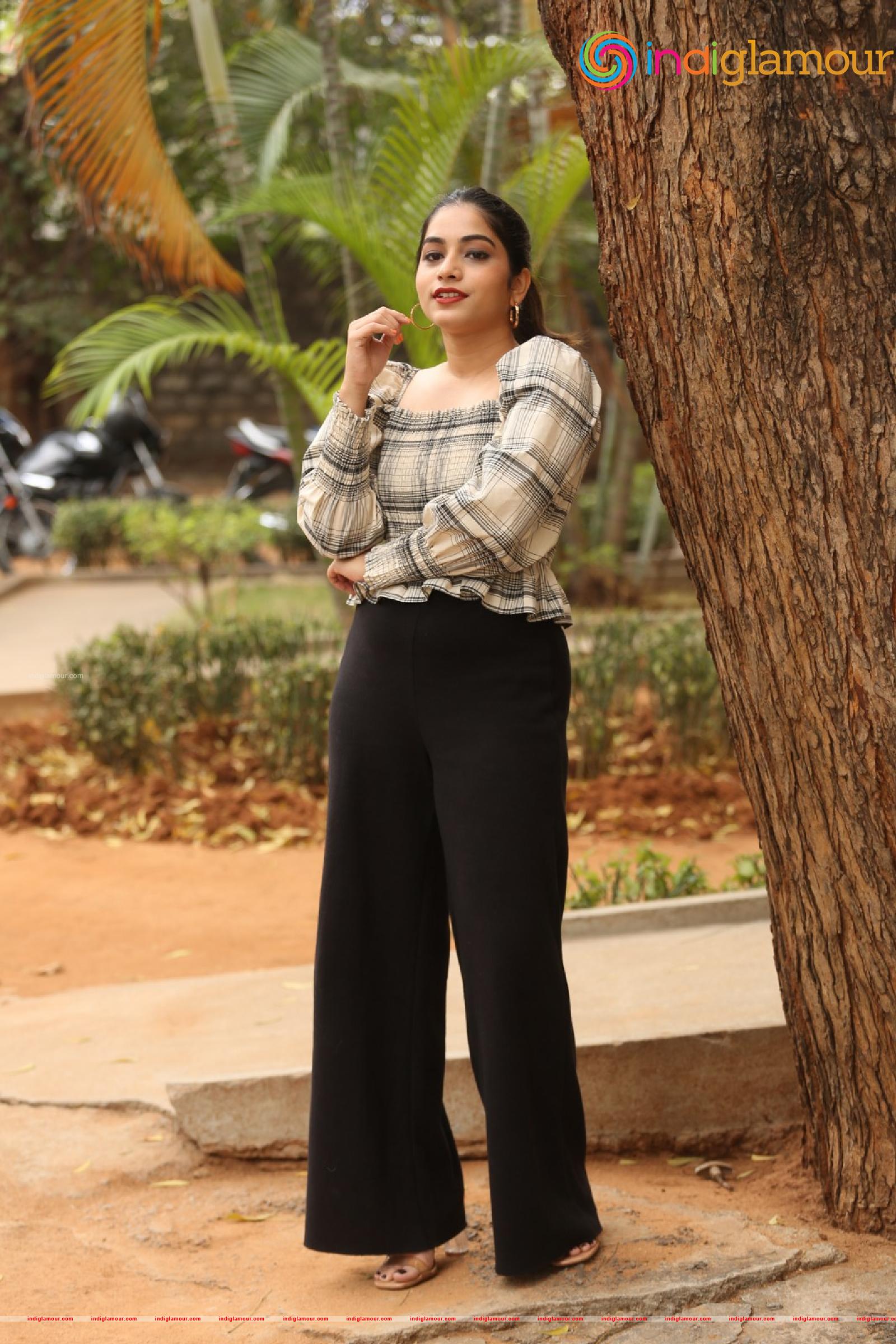 Punarnavi Bhupalam Actress hd photo