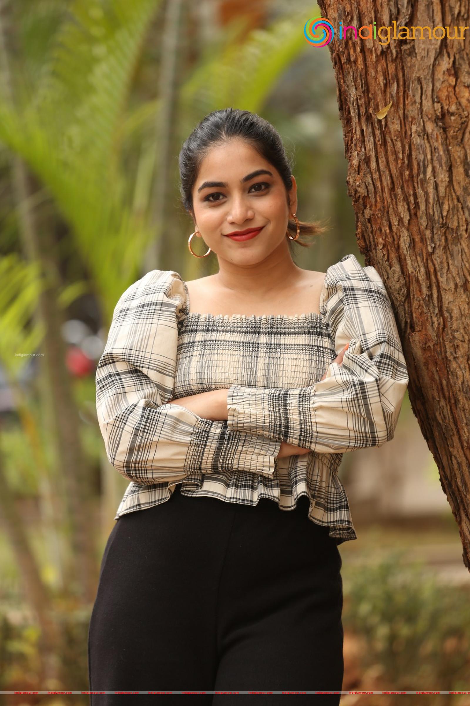 Punarnavi Bhupalam Actress hd photo