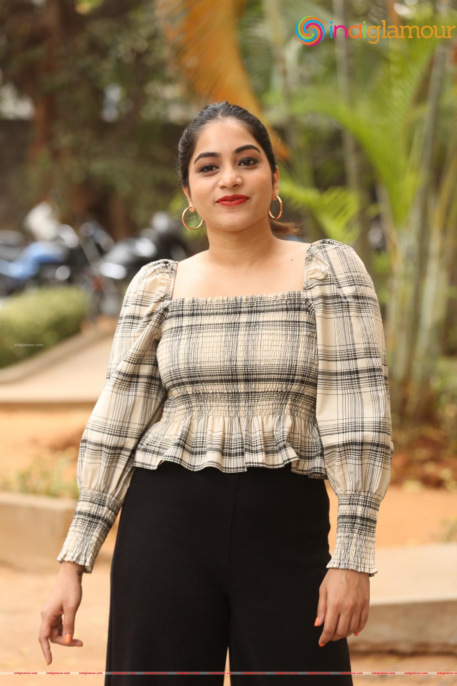 Punarnavi Bhupalam Actress hd photo