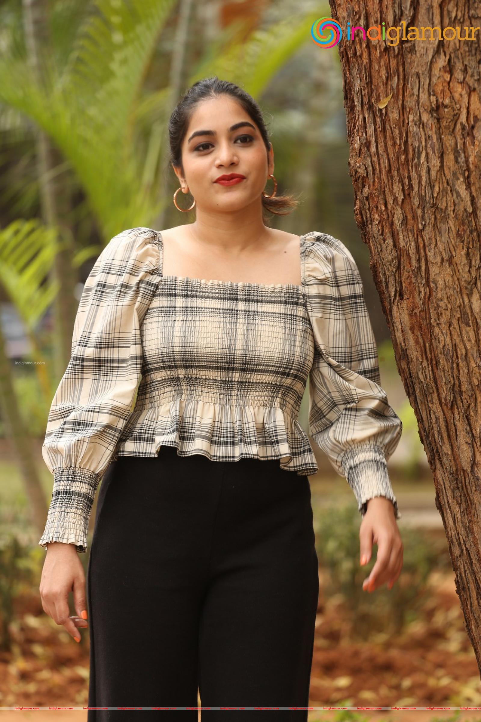 Punarnavi Bhupalam Actress hd photo