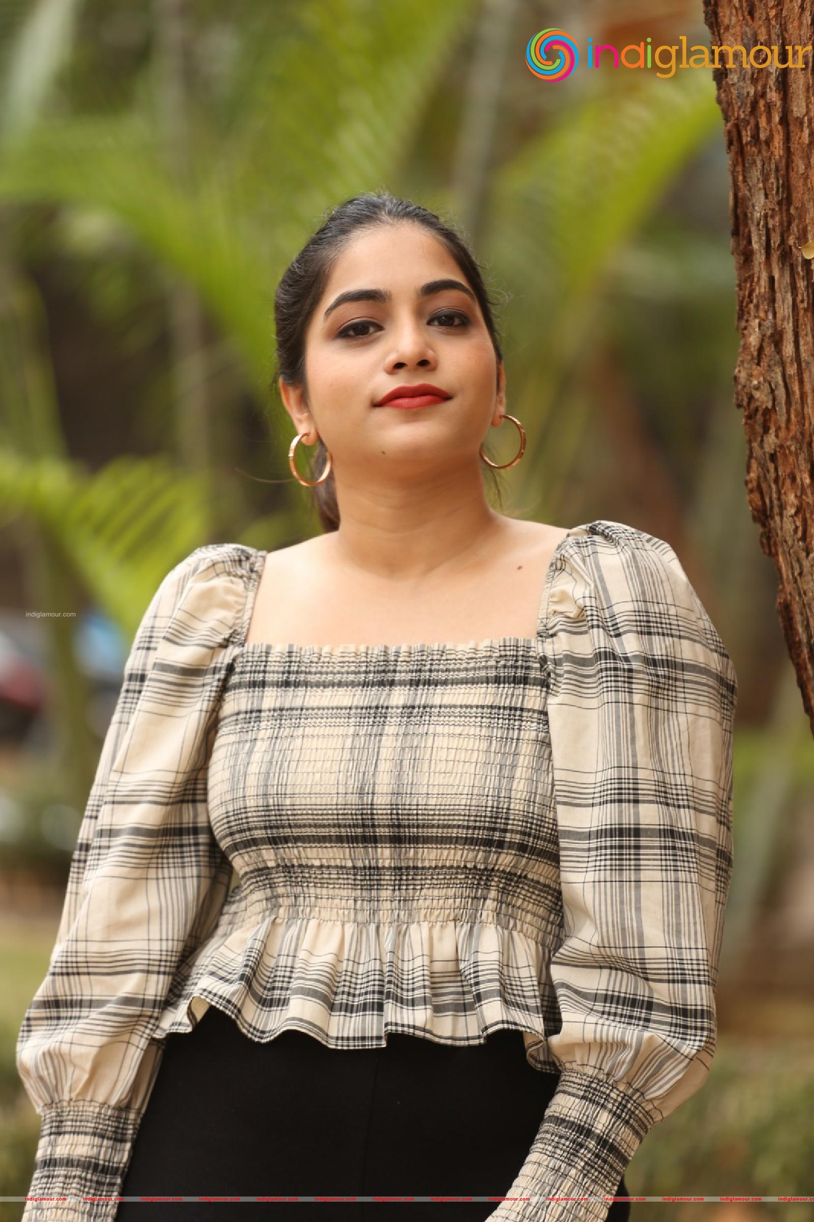 Punarnavi Bhupalam Actress hd photo
