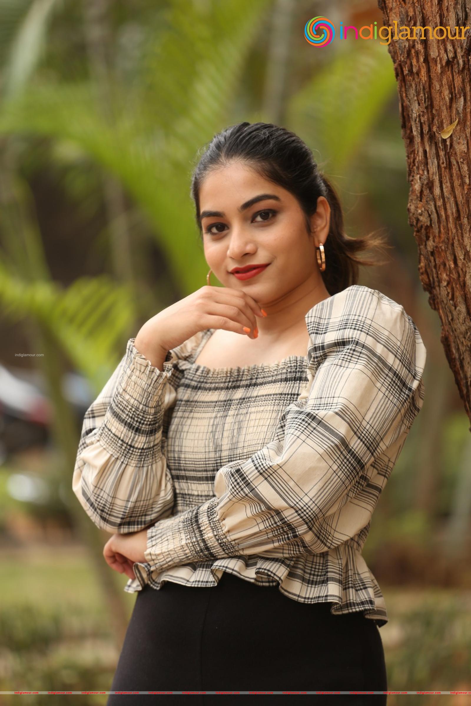 Punarnavi Bhupalam Actress hd photo