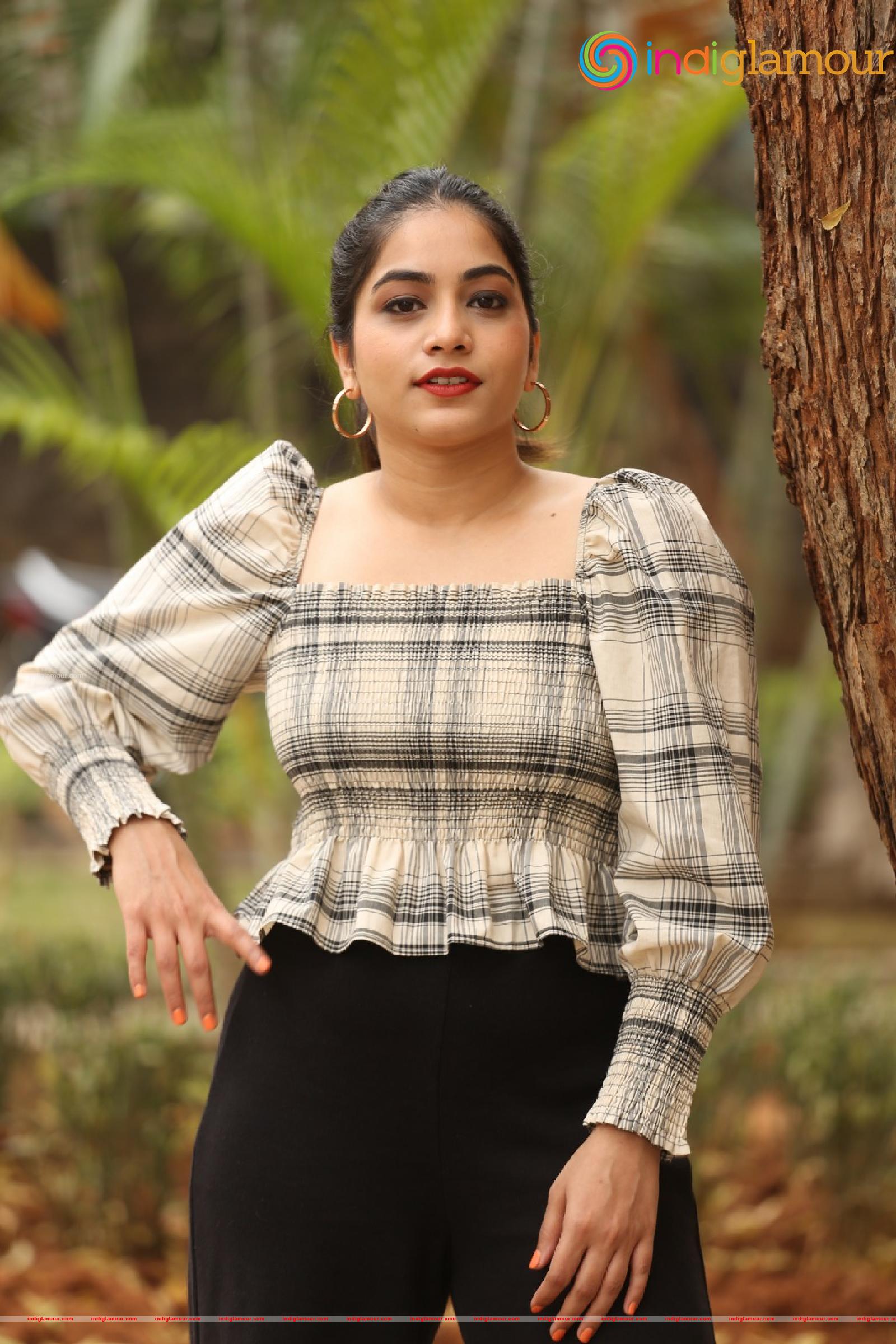 Punarnavi Bhupalam Actress hd photo