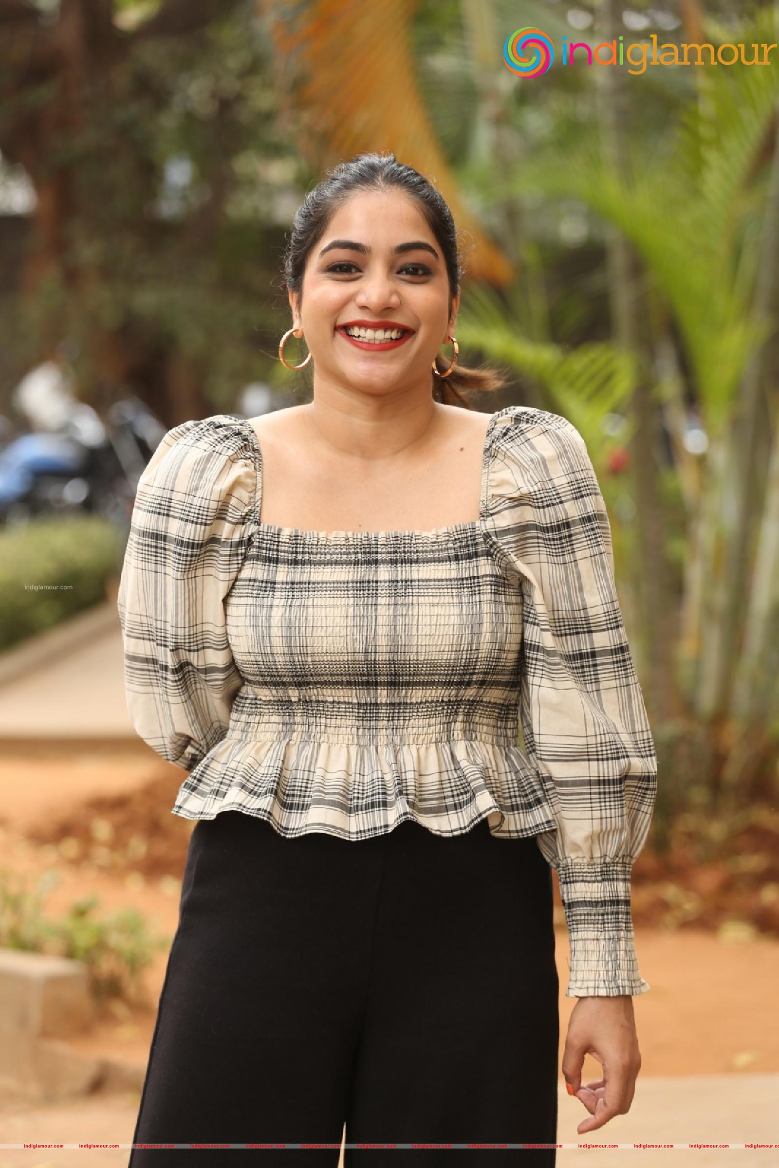 Punarnavi Bhupalam Actress hd photo