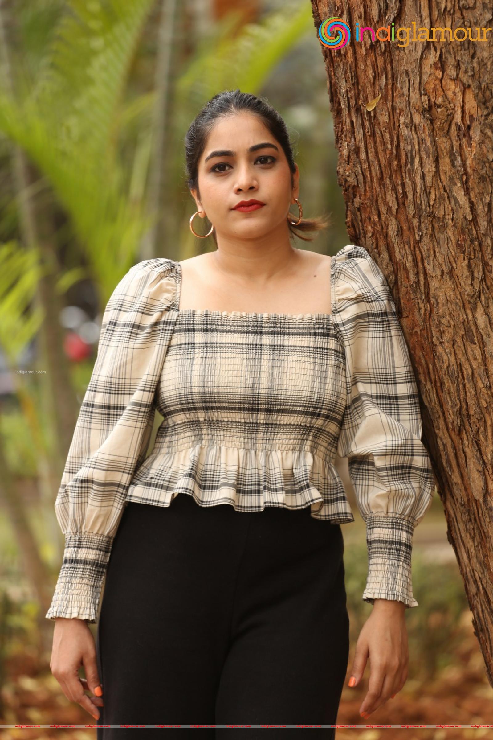 Punarnavi Bhupalam Actress hd photo
