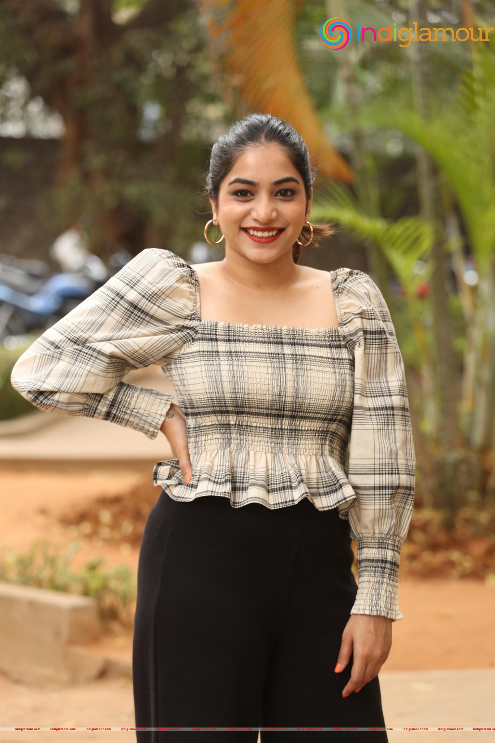 Punarnavi Bhupalam Actress hd photo