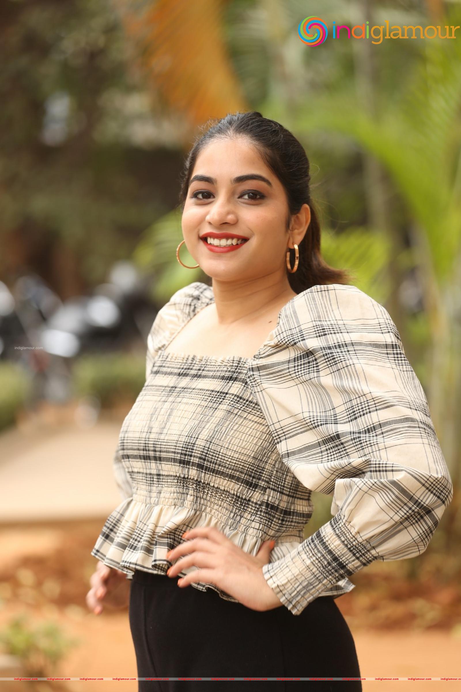 Punarnavi Bhupalam Actress hd photo