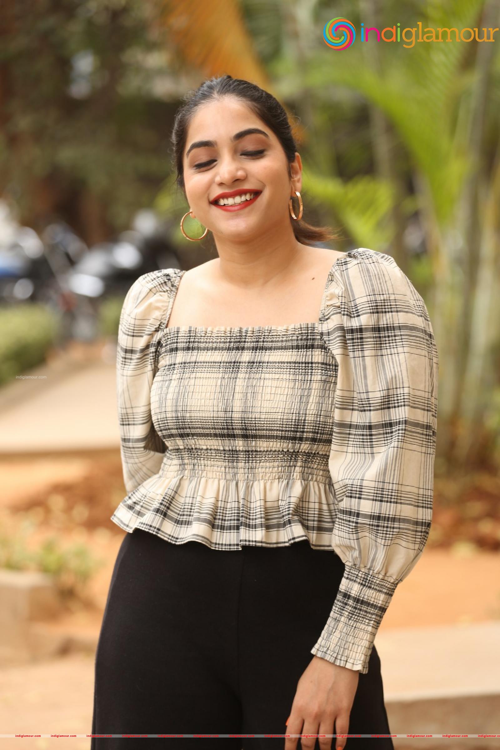 Punarnavi Bhupalam Actress hd photo