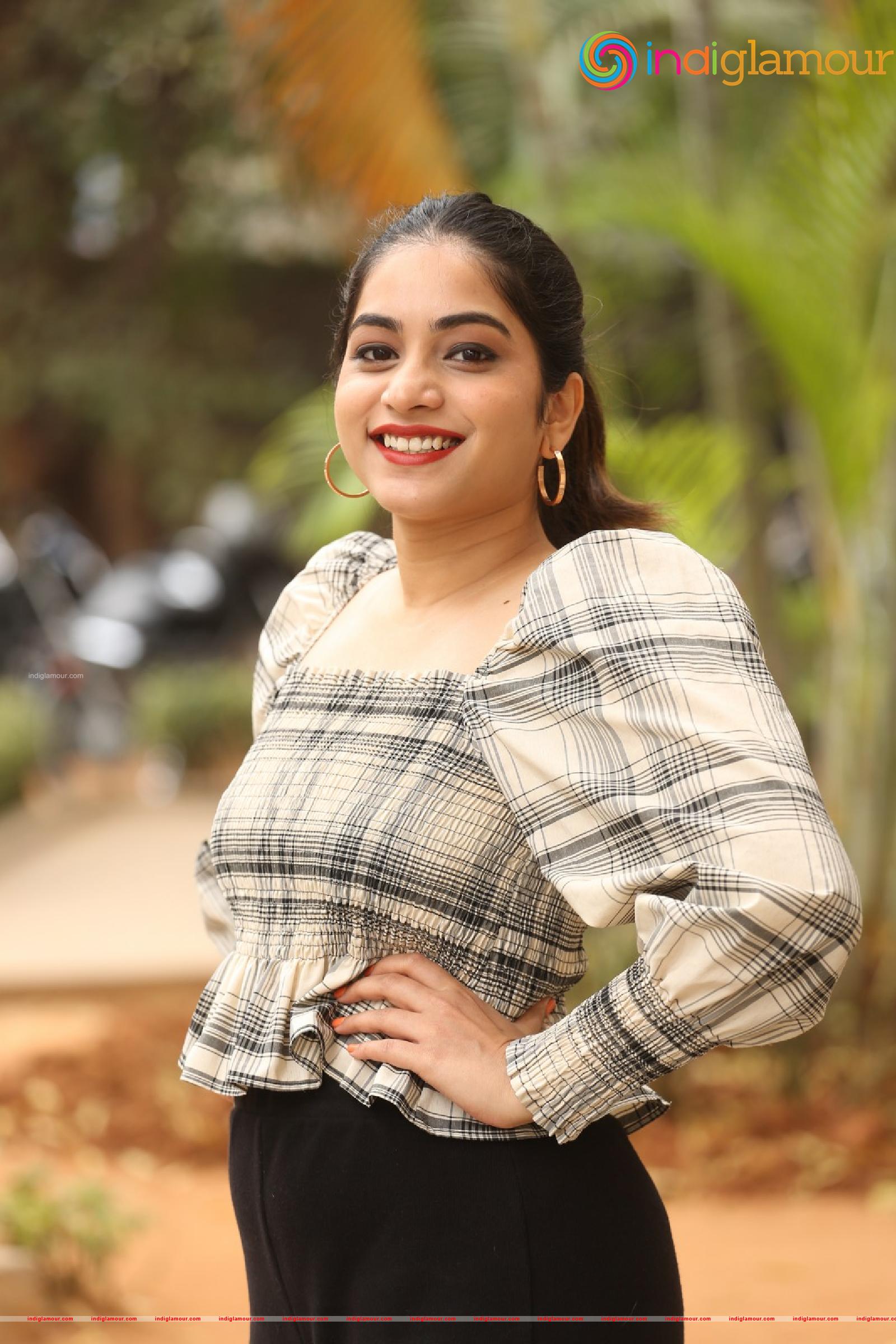 Punarnavi Bhupalam Actress hd photo