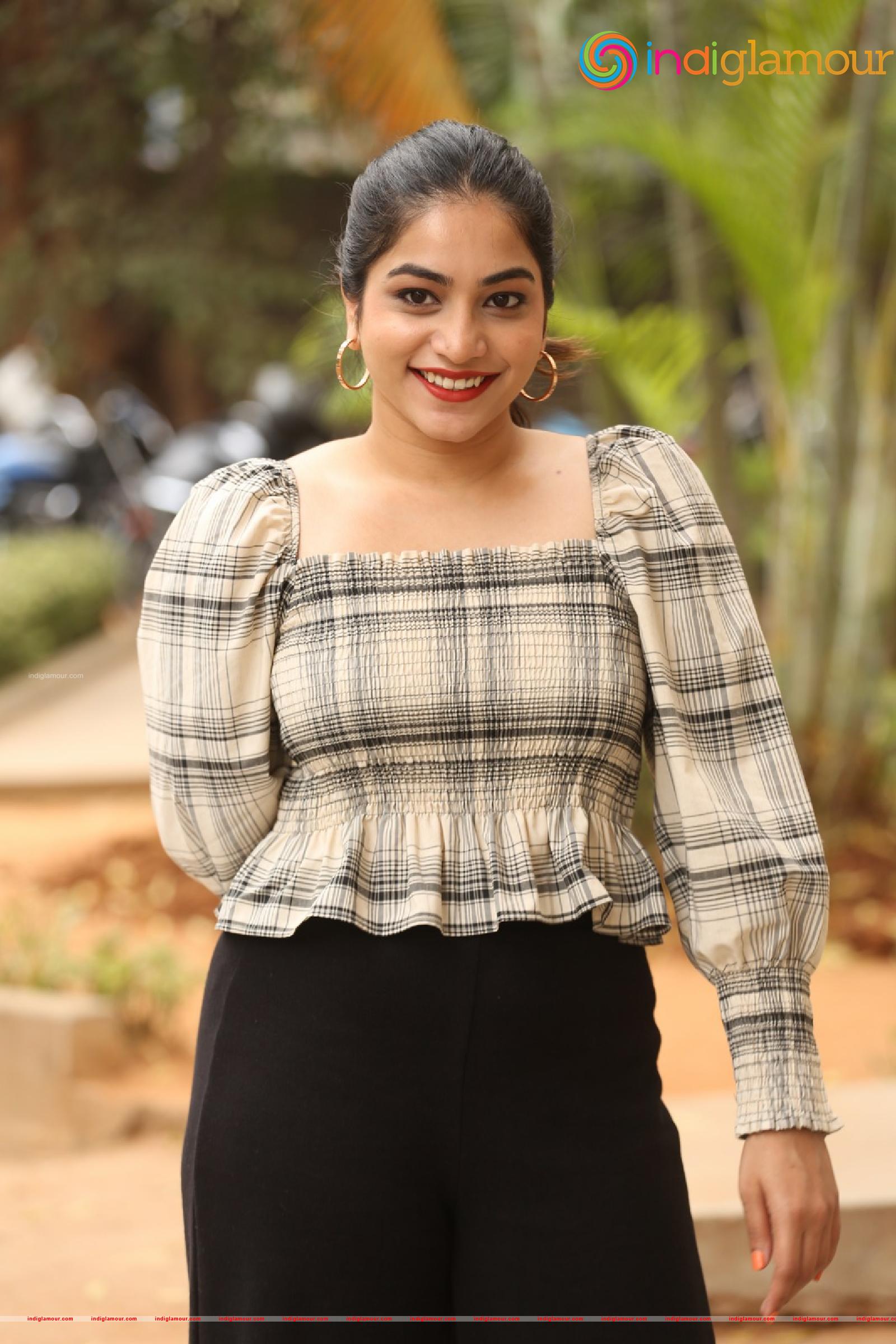 Punarnavi Bhupalam Actress hd photo
