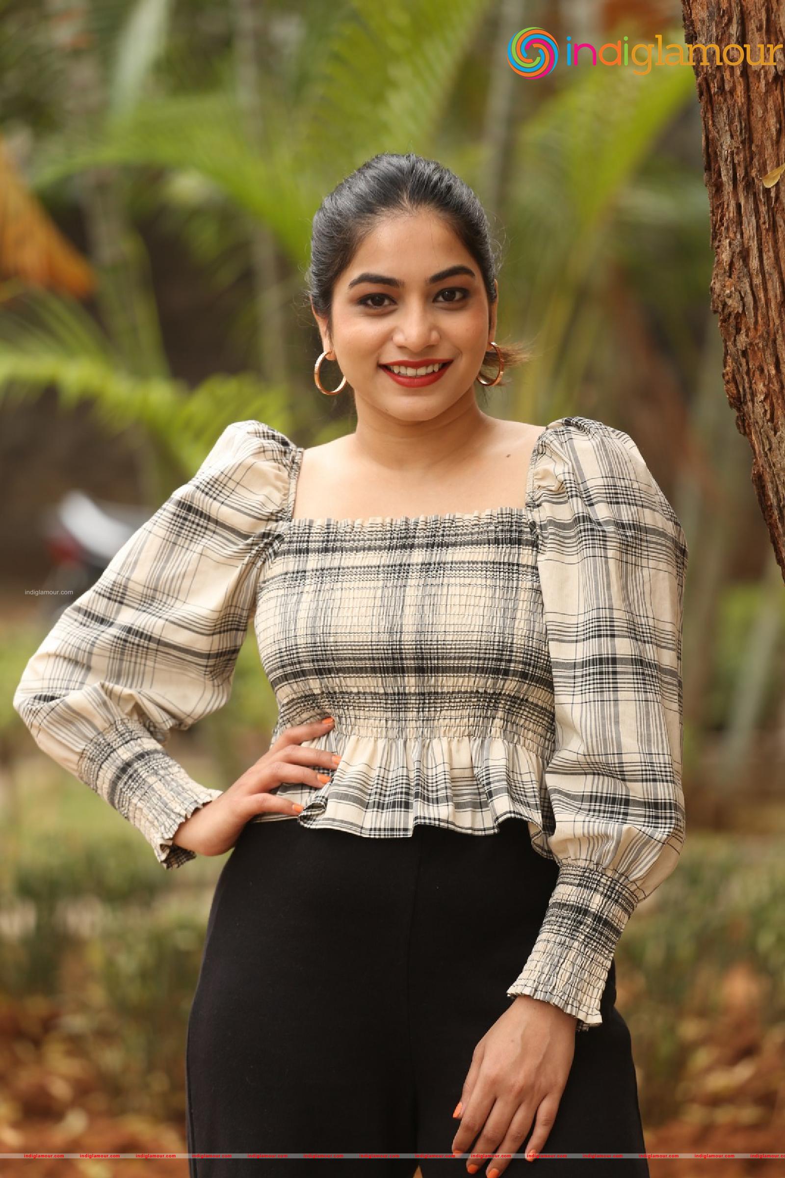 Punarnavi Bhupalam Actress hd photo