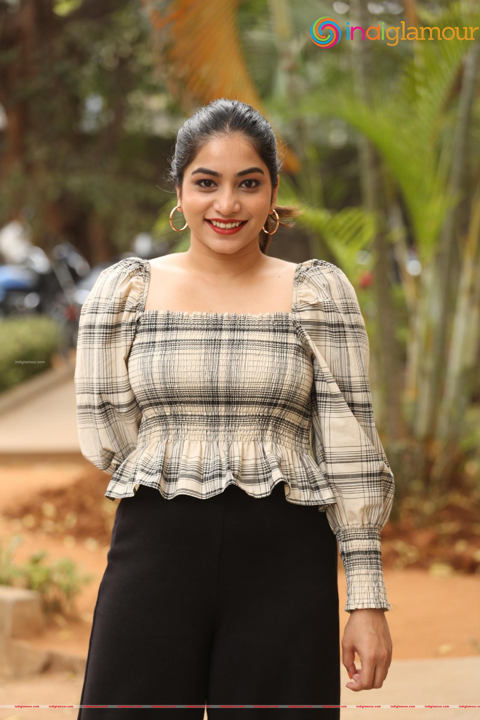 Punarnavi Bhupalam Actress hd photo