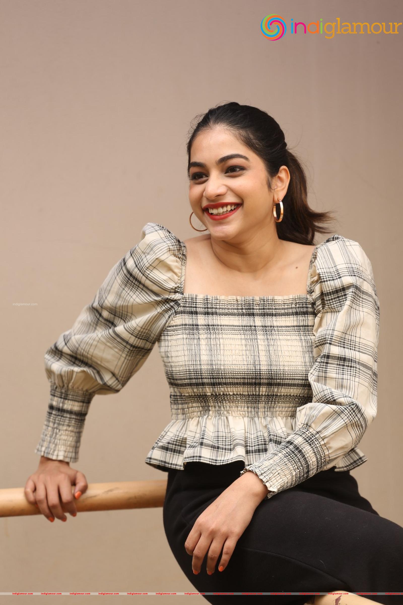 Punarnavi Bhupalam Actress hd photo
