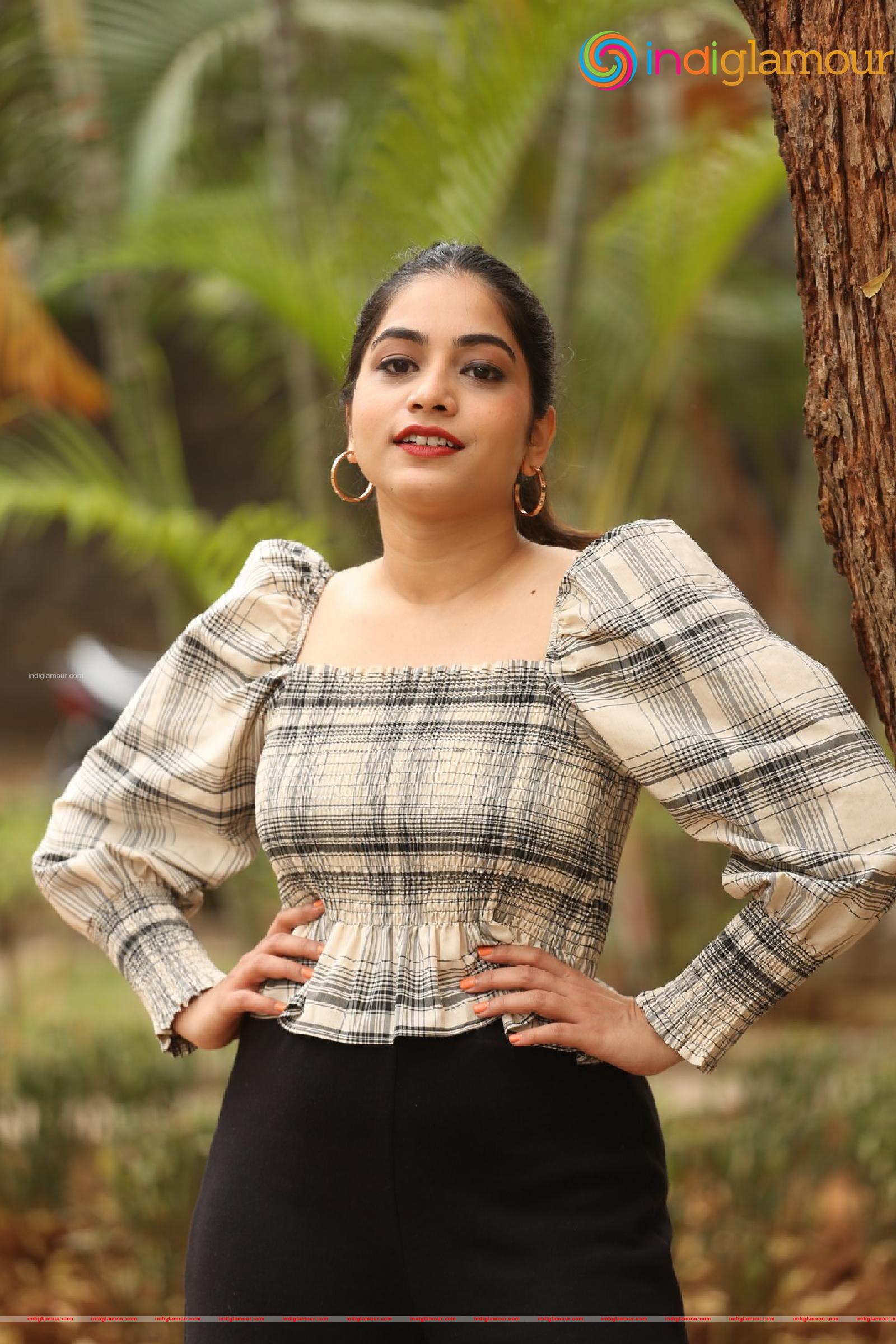 Punarnavi Bhupalam Actress hd photo