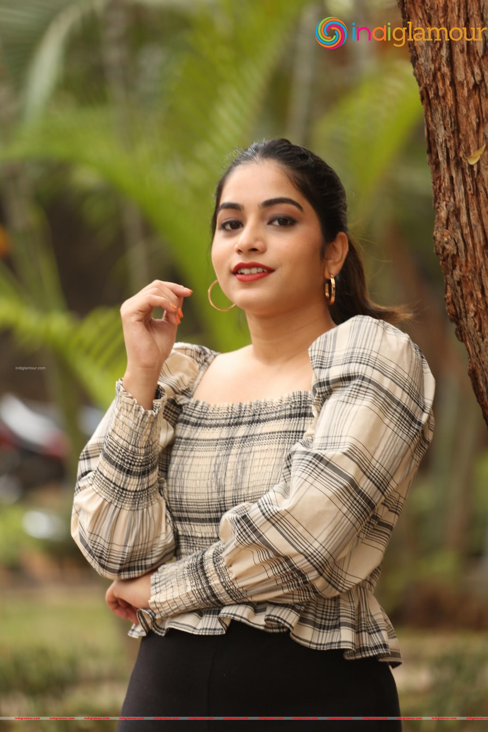 Punarnavi Bhupalam Actress hd photo