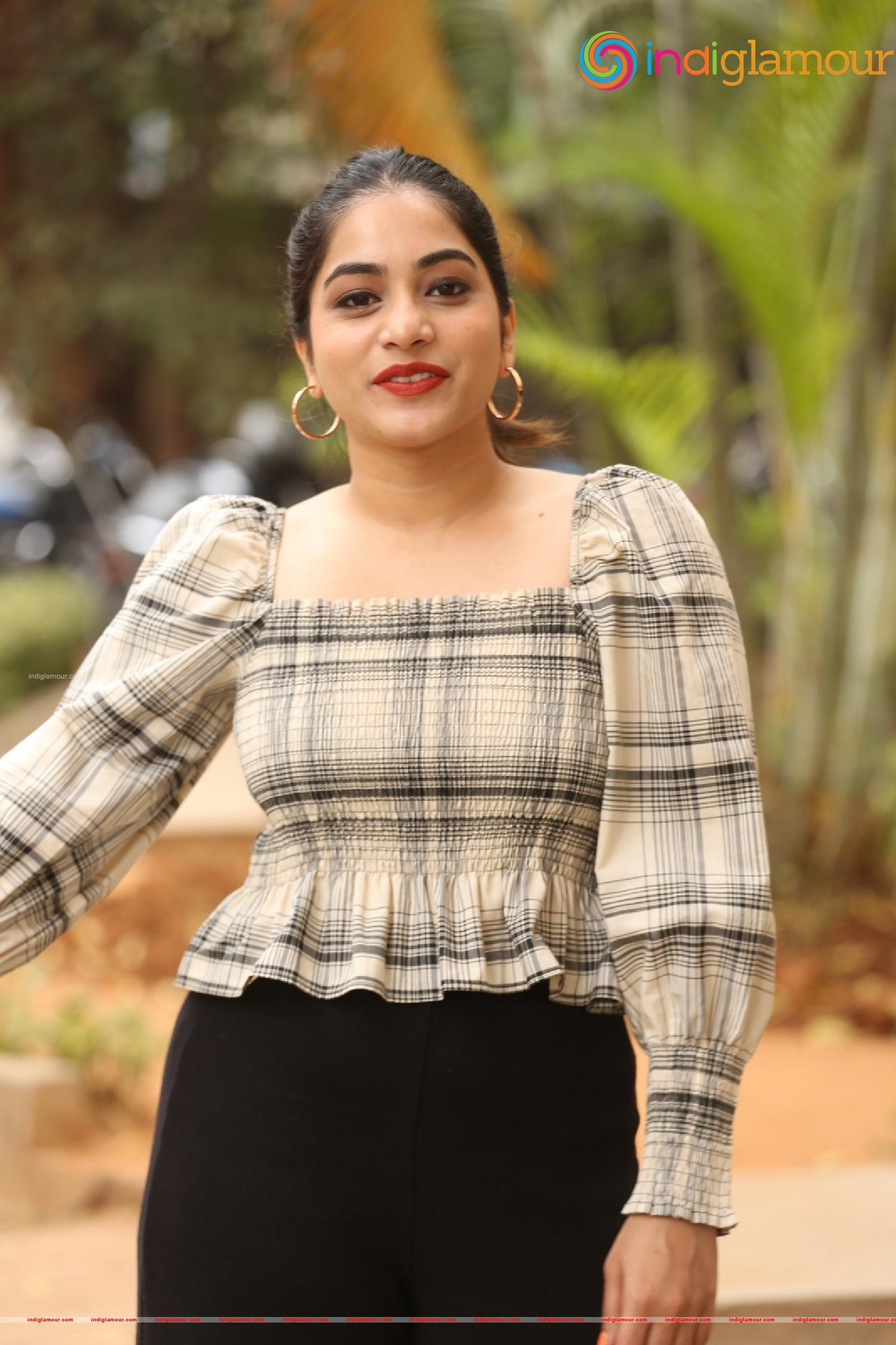 Punarnavi Bhupalam Actress hd photo