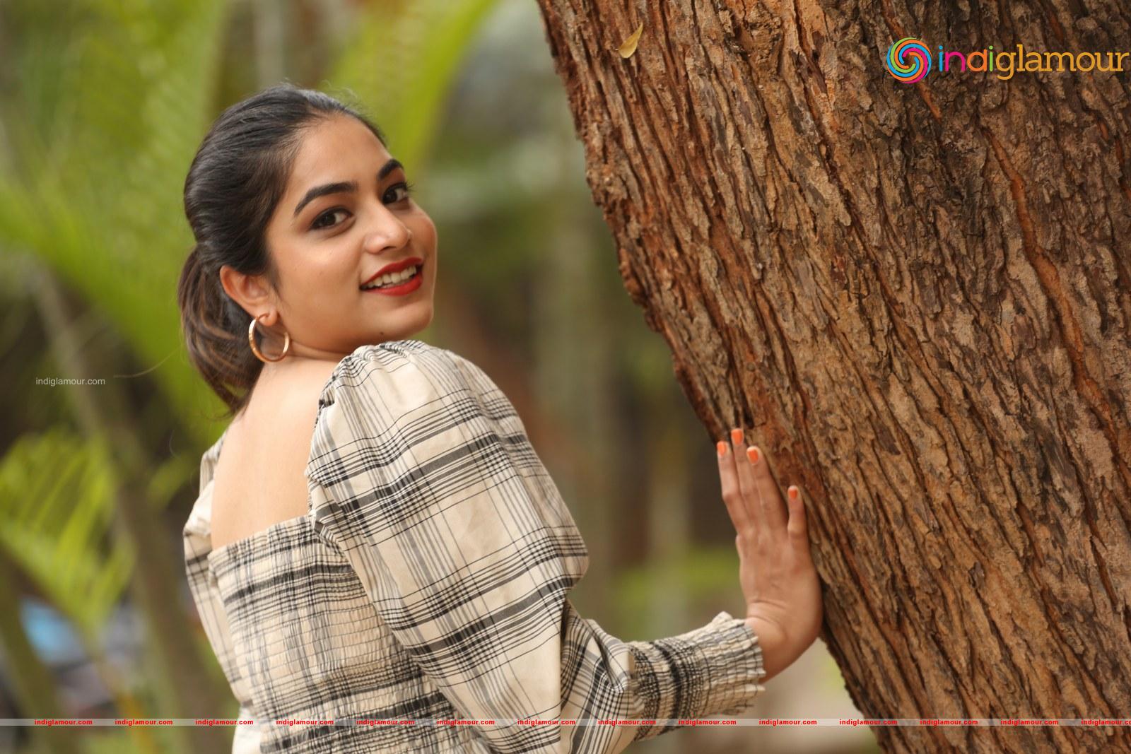 Punarnavi Bhupalam Actress hd photo