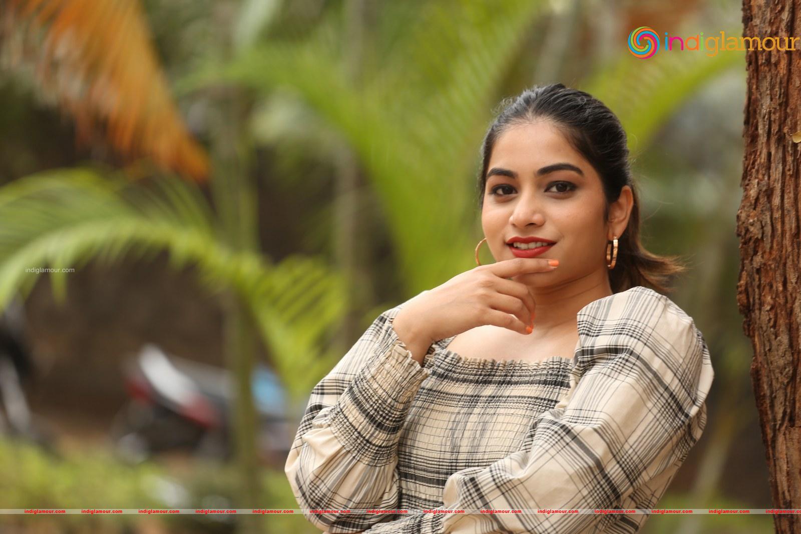 Punarnavi Bhupalam Actress hd photo