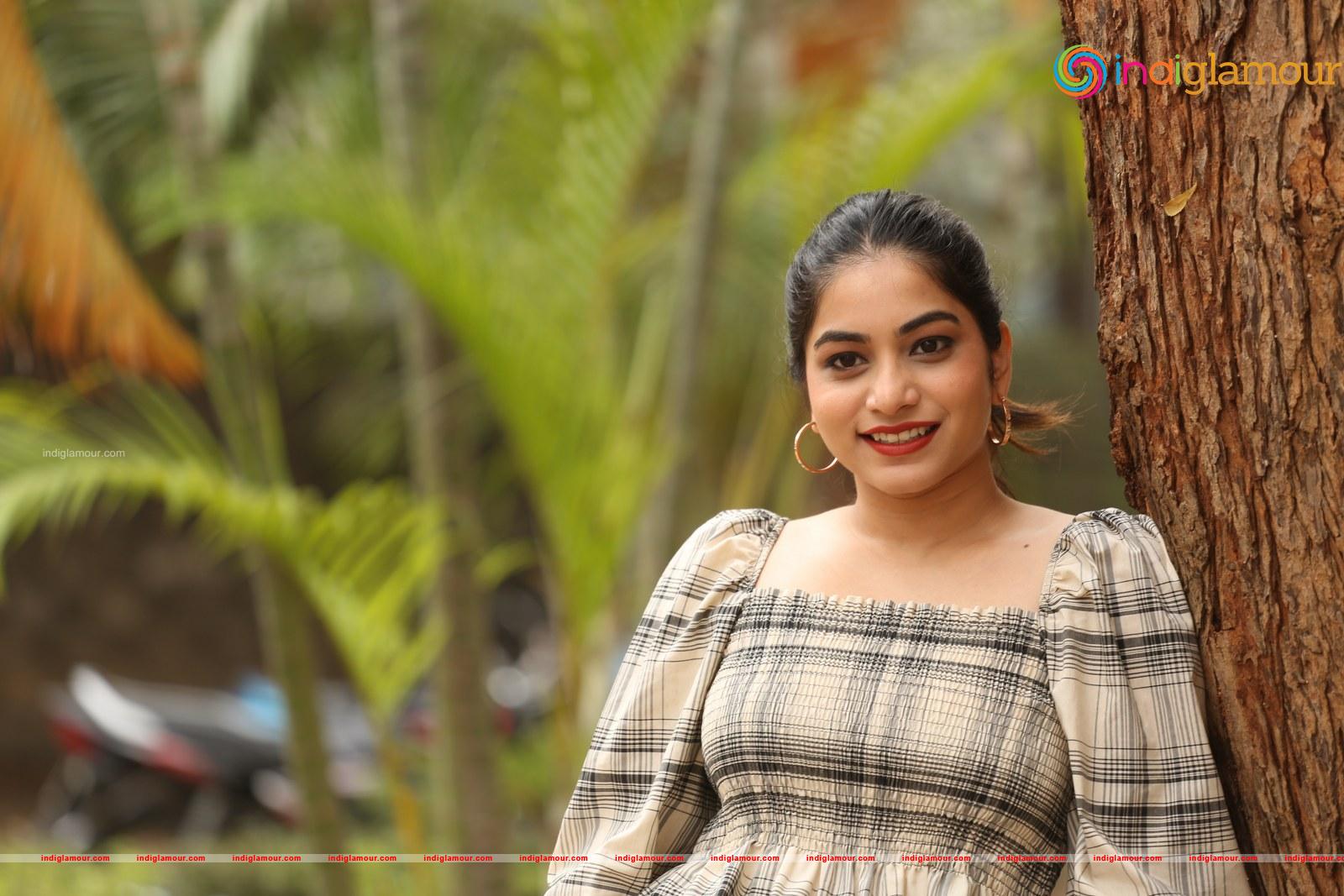 Punarnavi Bhupalam Actress hd photo