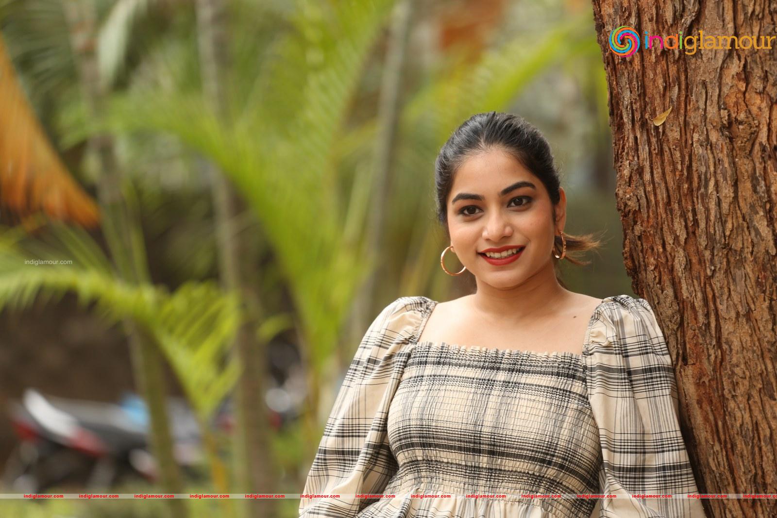 Punarnavi Bhupalam Actress hd photo
