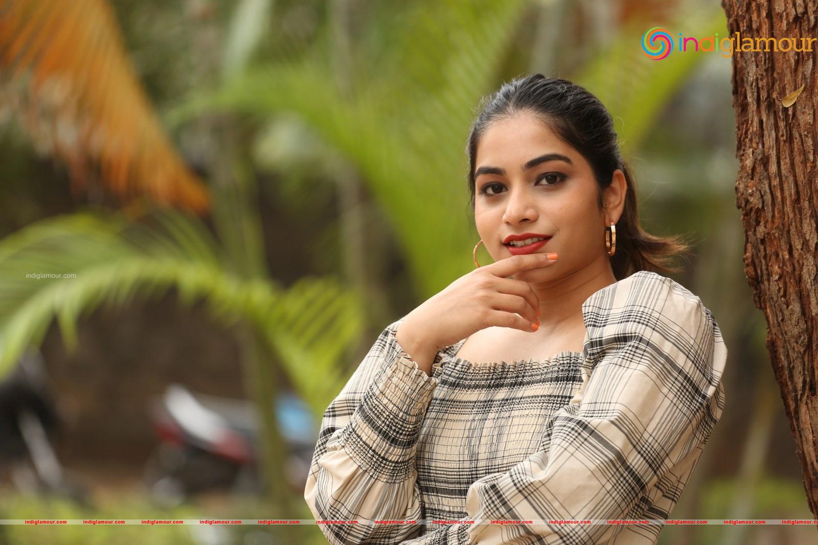 Punarnavi Bhupalam Actress hd photo